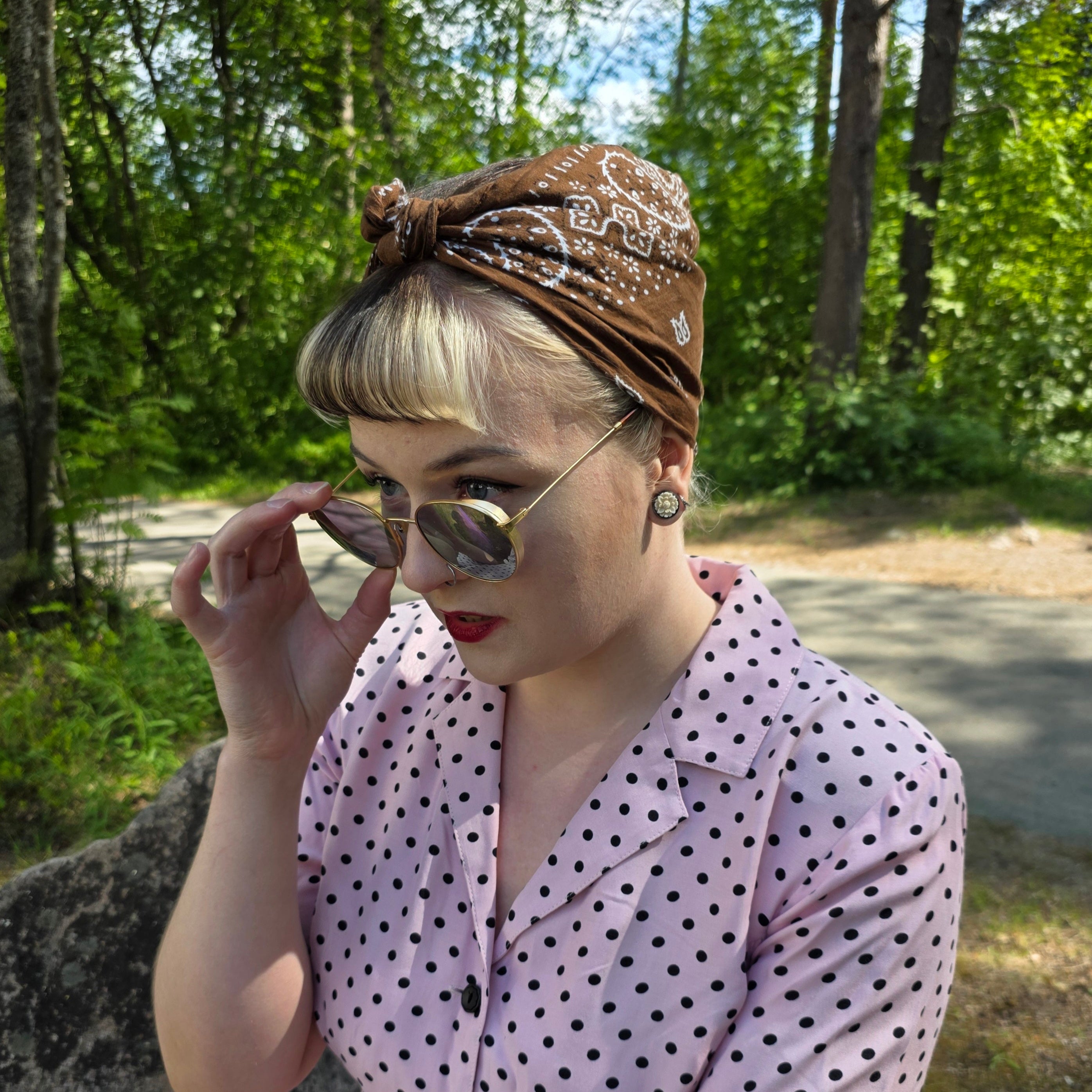 Pivis Vintage Shop - vintagevaatteiden verkkokauppa