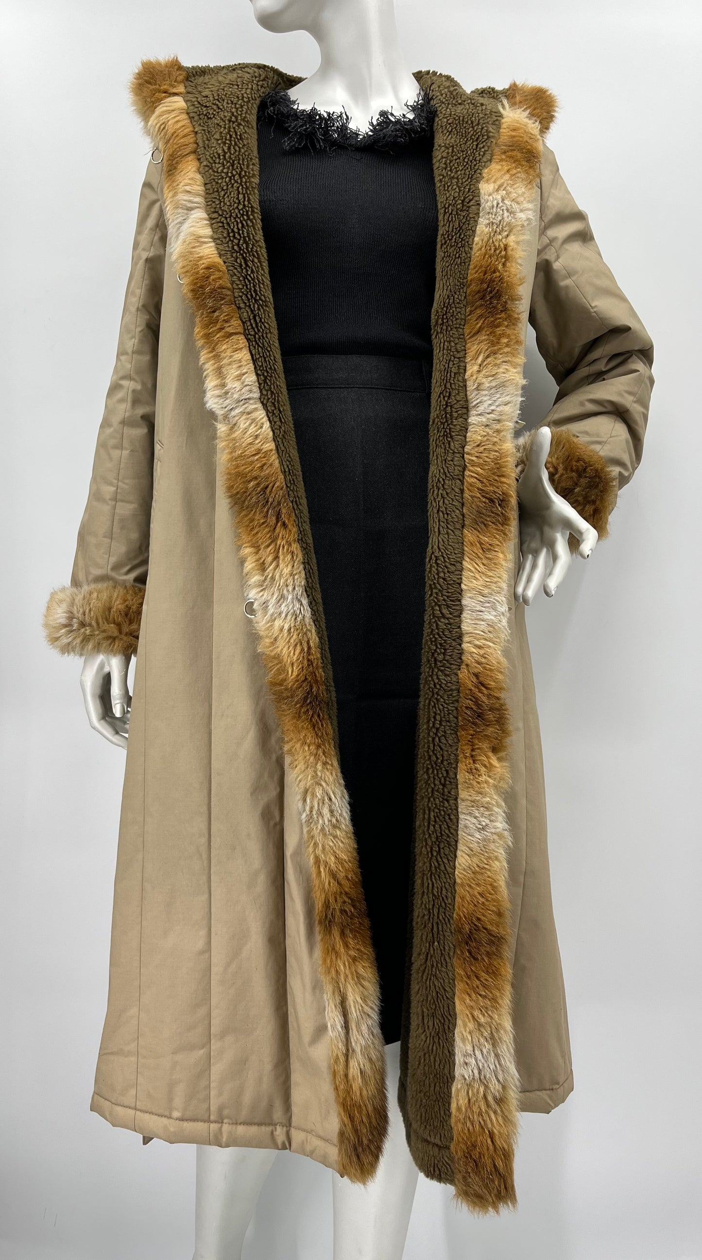 Piiron, vaaleanbeige pitkä takki, 70-luku, koko 38