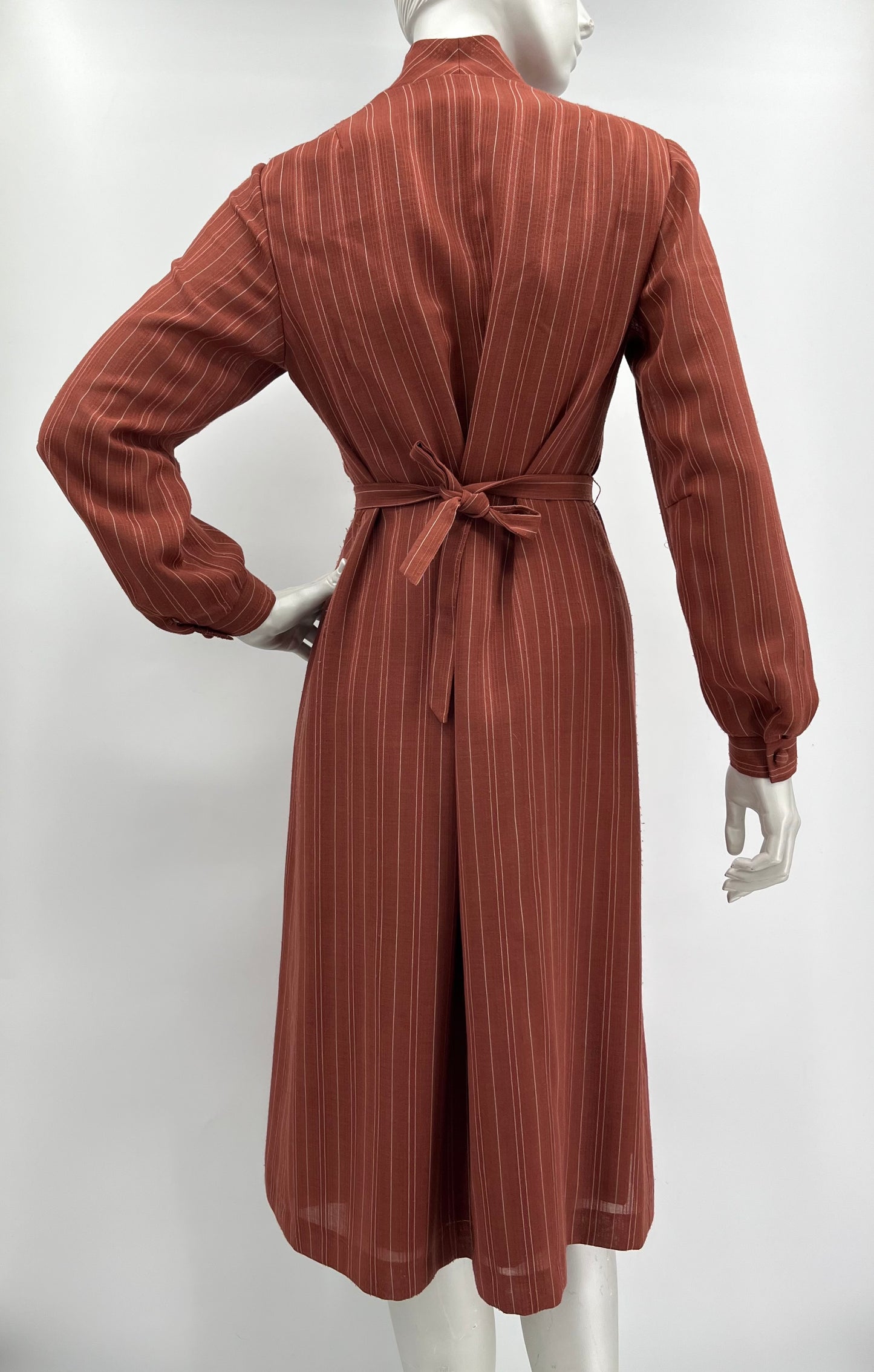 Tammer-Leninki, ruosteenpunainen villasekoitemekko ja vyö, 60-luku, koko 38