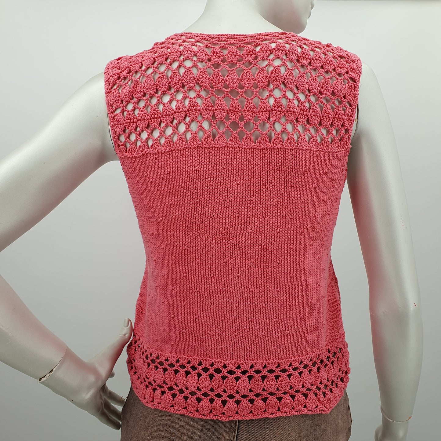 Pink crochet top, size 34-36
