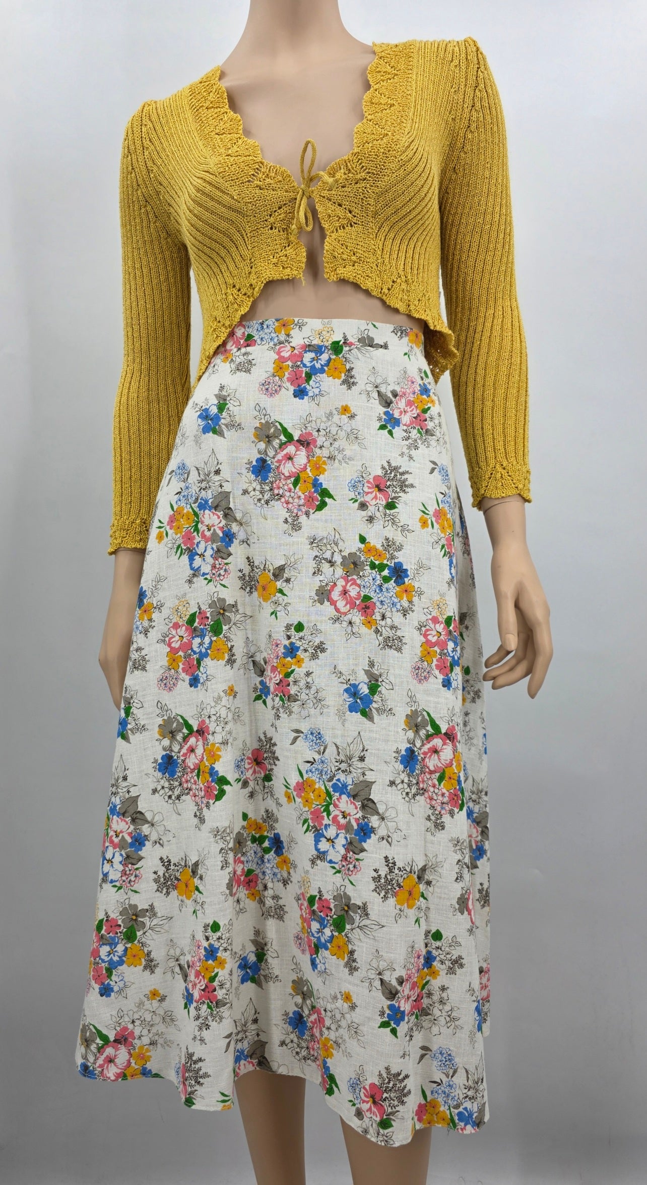 Floral cotton skirt from the 70s-80s, waist 78cm, size 38