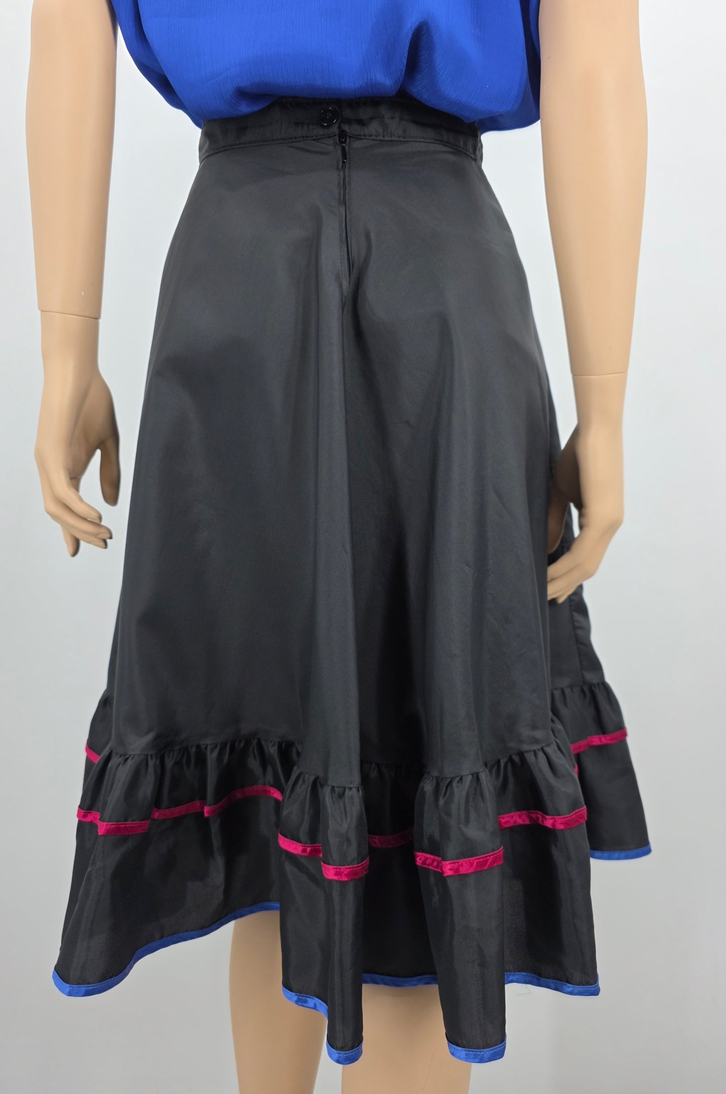 KappAhl, black frill skirt from the 90s, waist 66cm, size 34/36