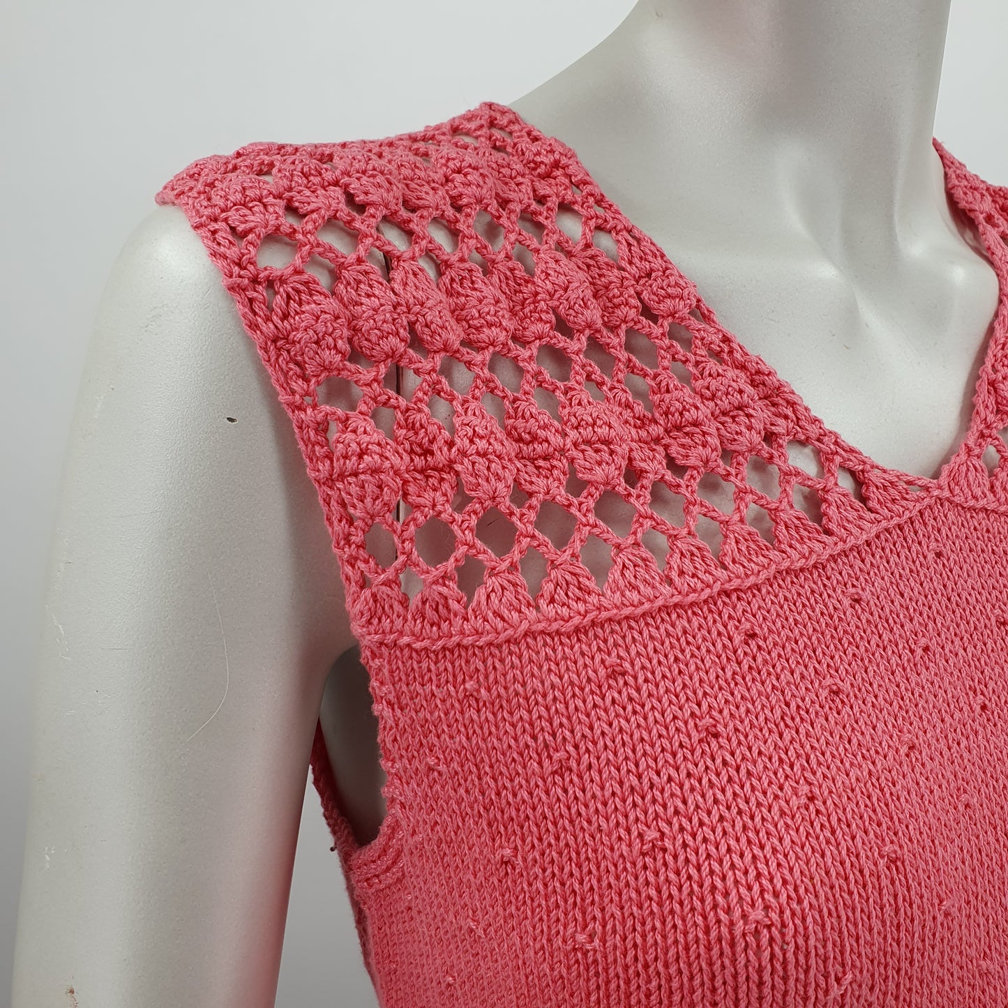 Pink crochet top, size 34-36