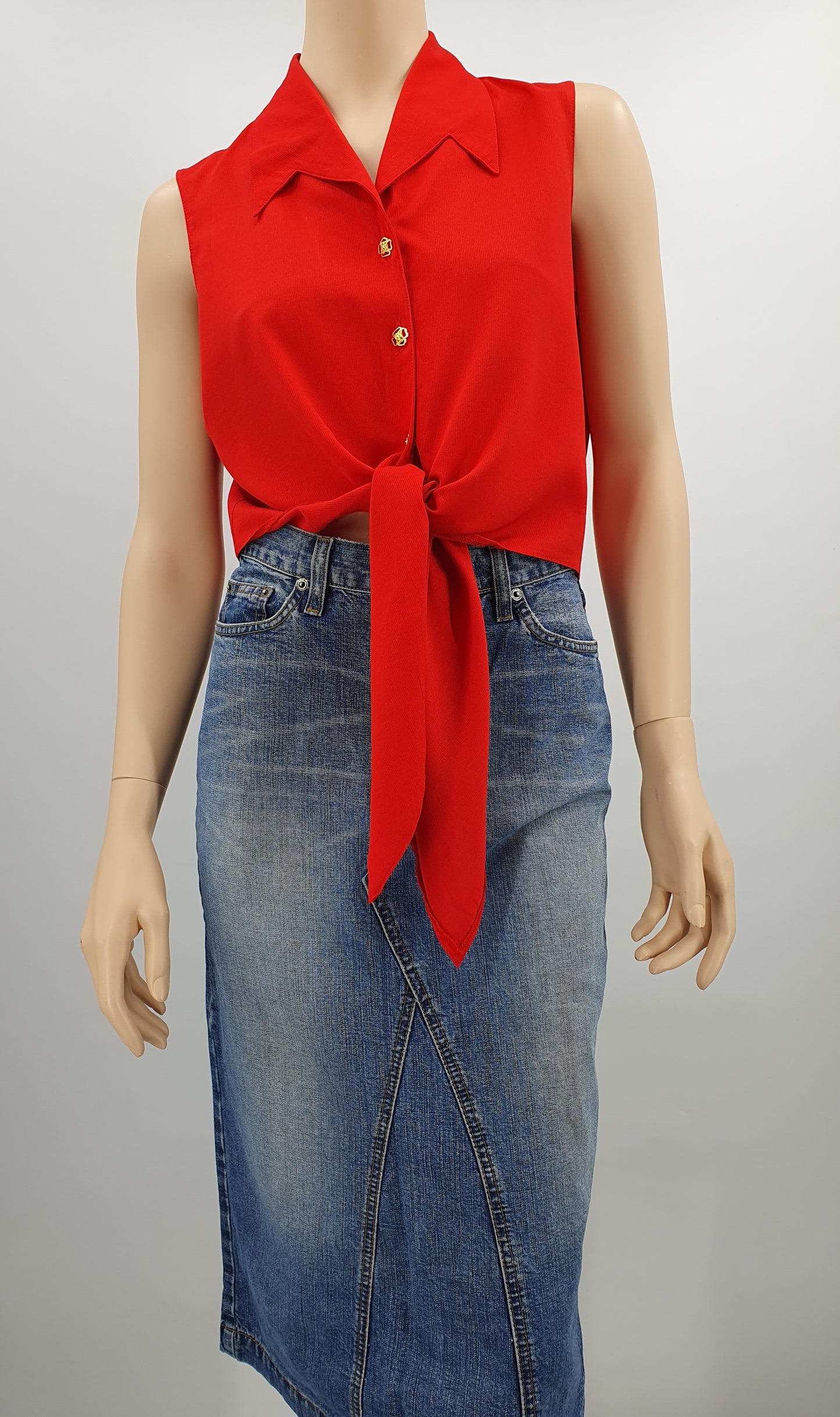 Horoskop, red sleeveless top from the 90s, size 38-40