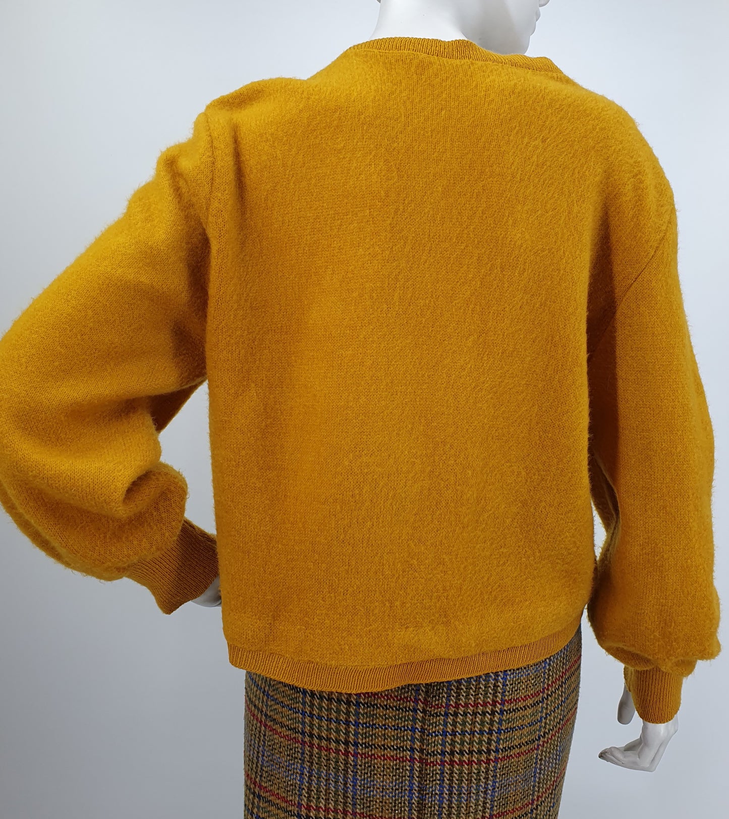 Mustard colored cardigan from the 80s, size 38/40