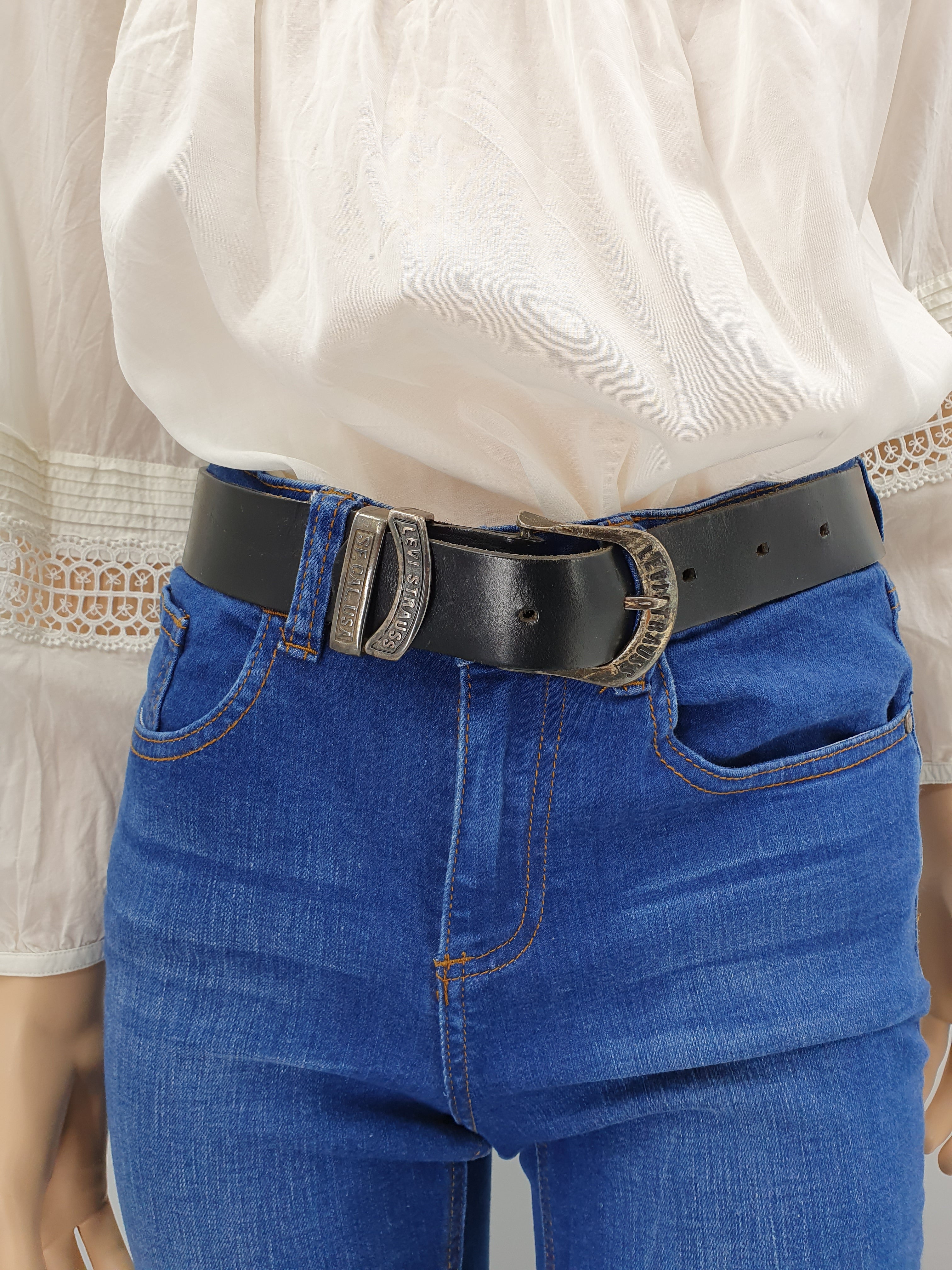 Levi's, musta nahkavyö, pit.69-79cm