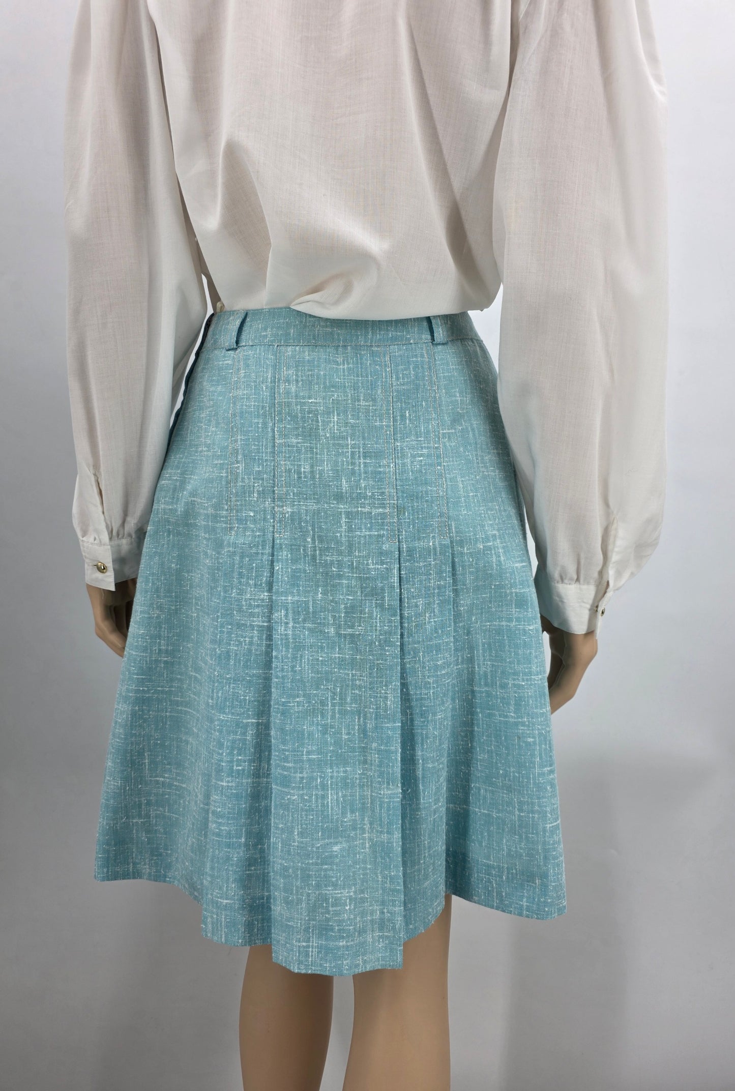 Design-Tuote Oy, light turquoise pleated skirt from the 70s, waist 64cm, size 34