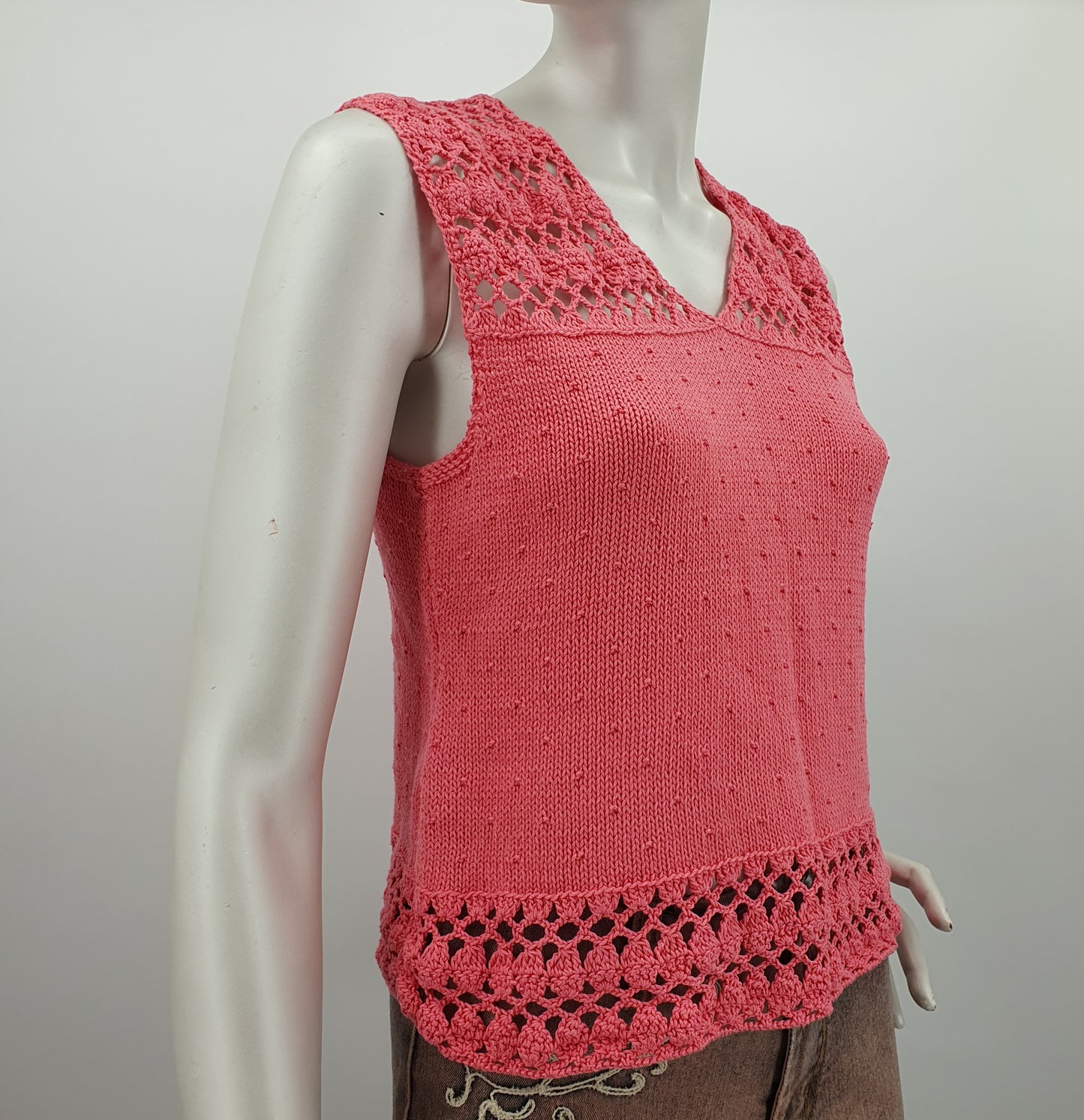 Pink crochet top, size 34-36