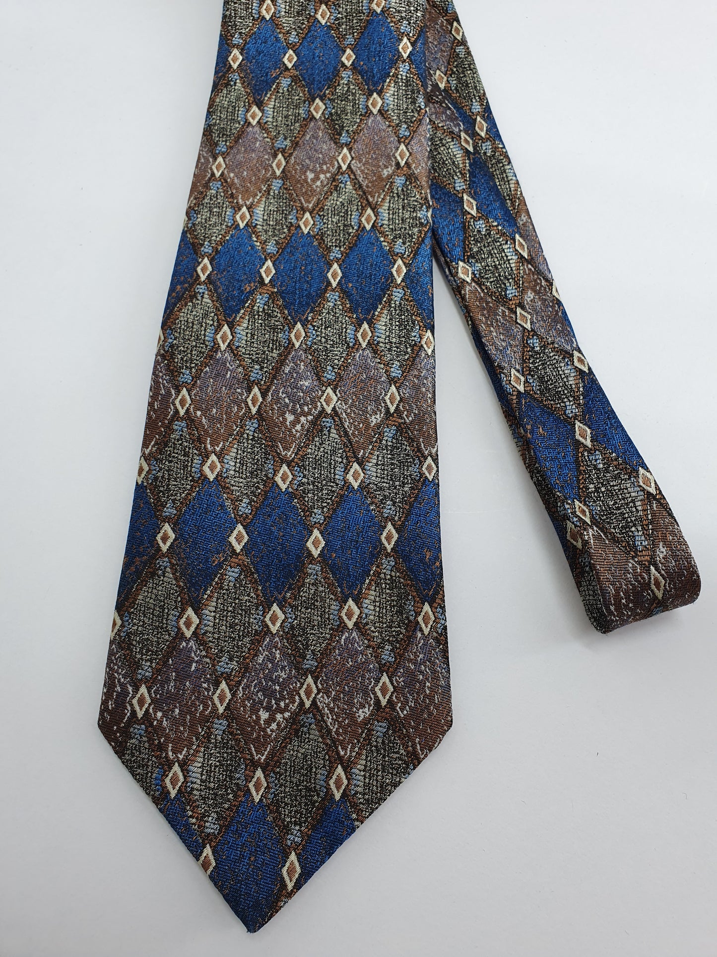 Matex, a Finnish tie from the 80s