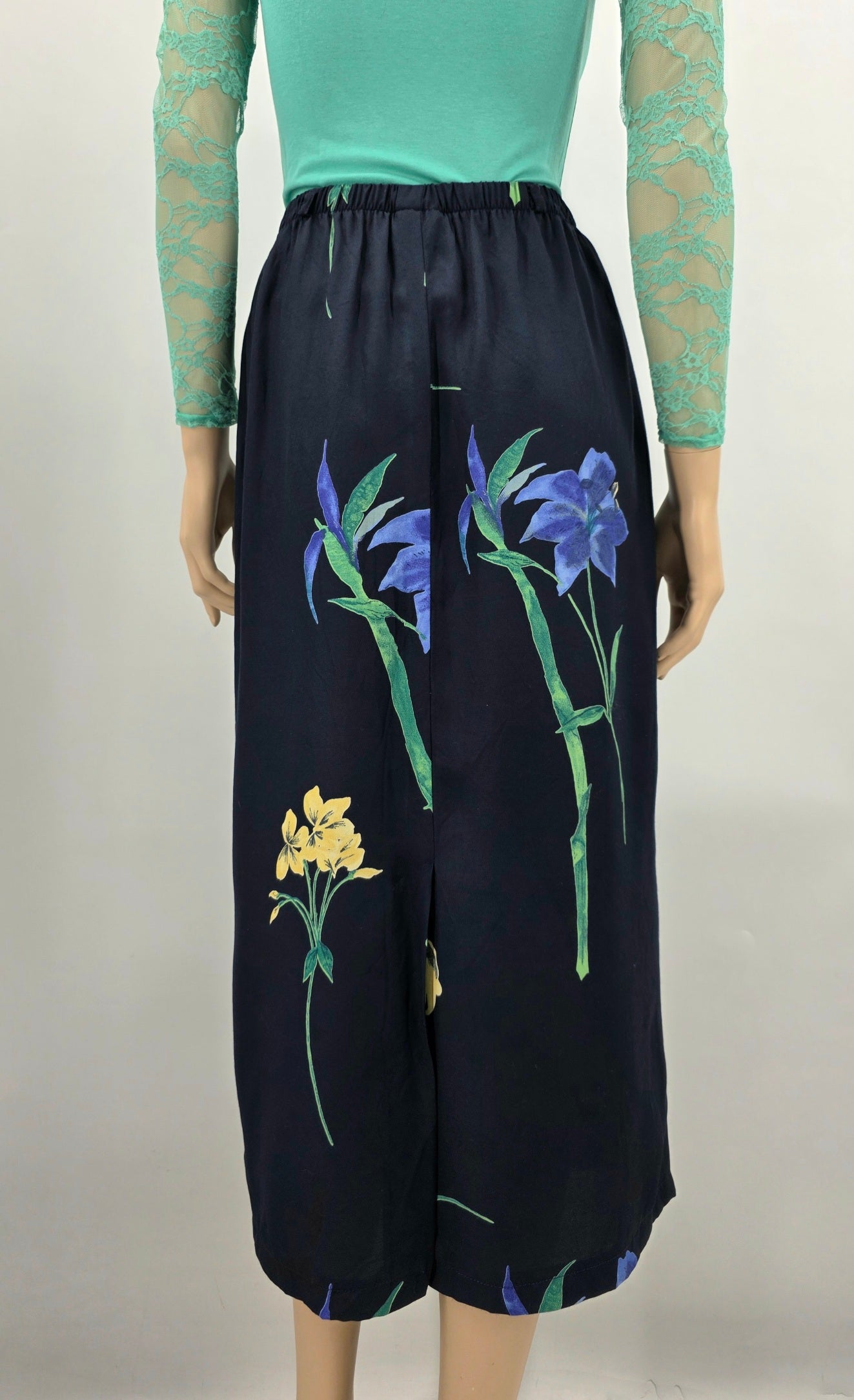 Refa Classic, dark blue maxi skirt from the 90s, waist 70-90cm, size 38-40