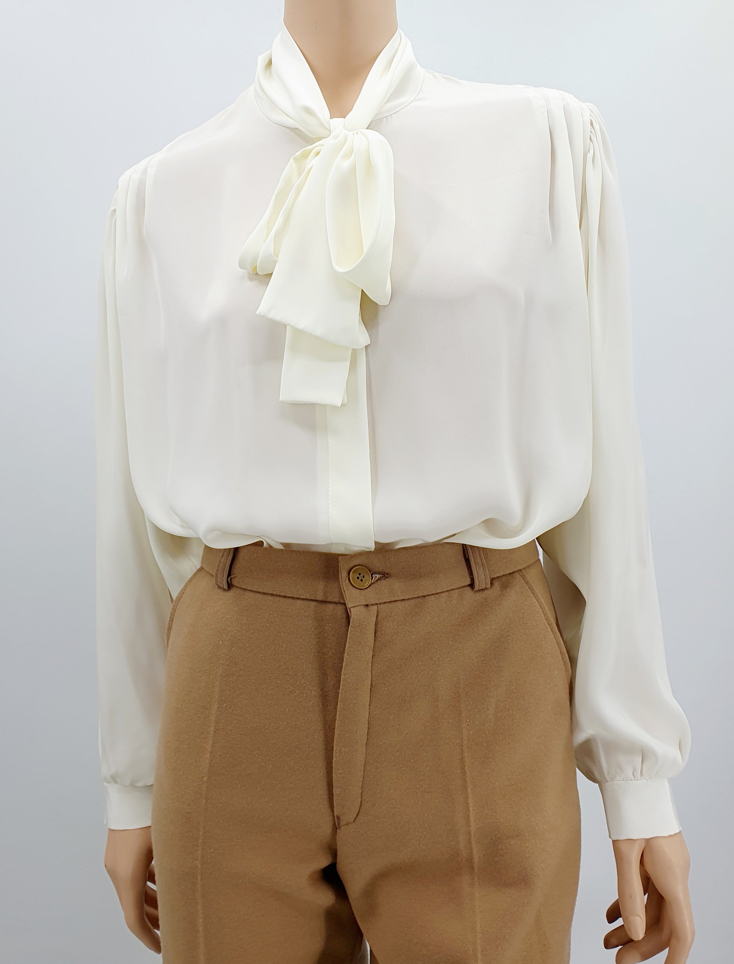 Women's shirt blouse with shawl collar, 90s, color off-white, size 44