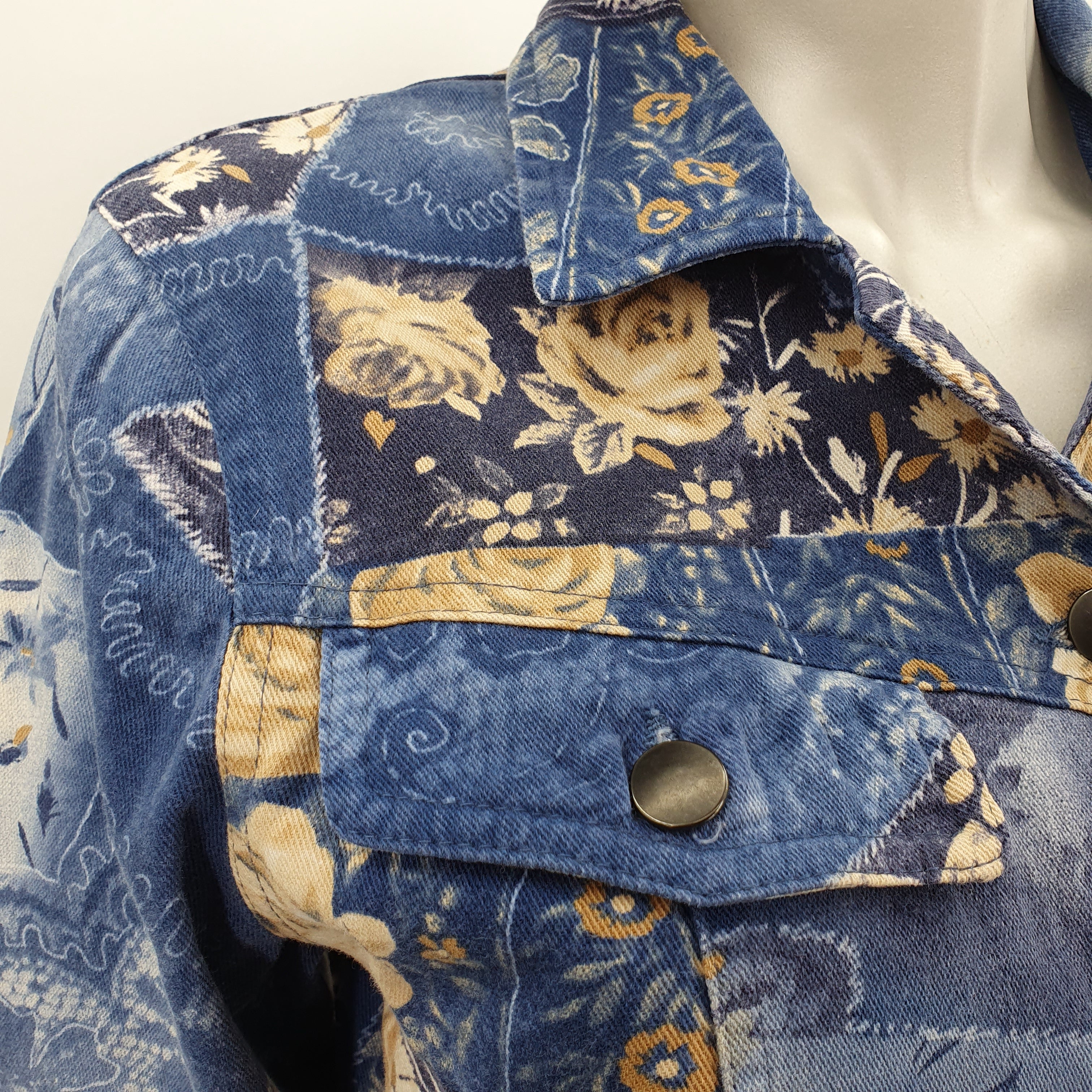Denim jacket from the 90s, size 36(38)