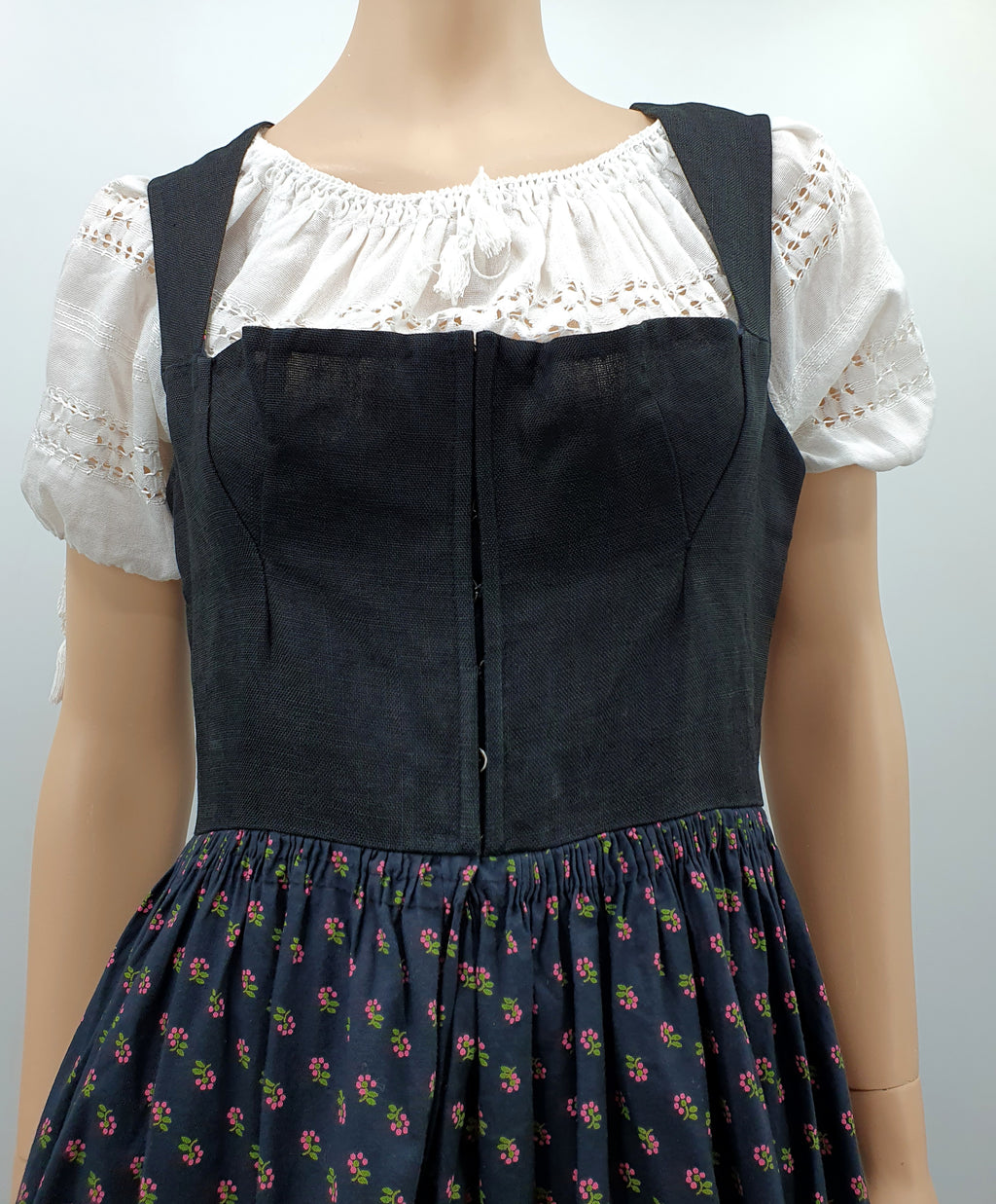 Original Lanz, aito dirndl-mekko Itävallasta, 70-80-luku, koko 38-40