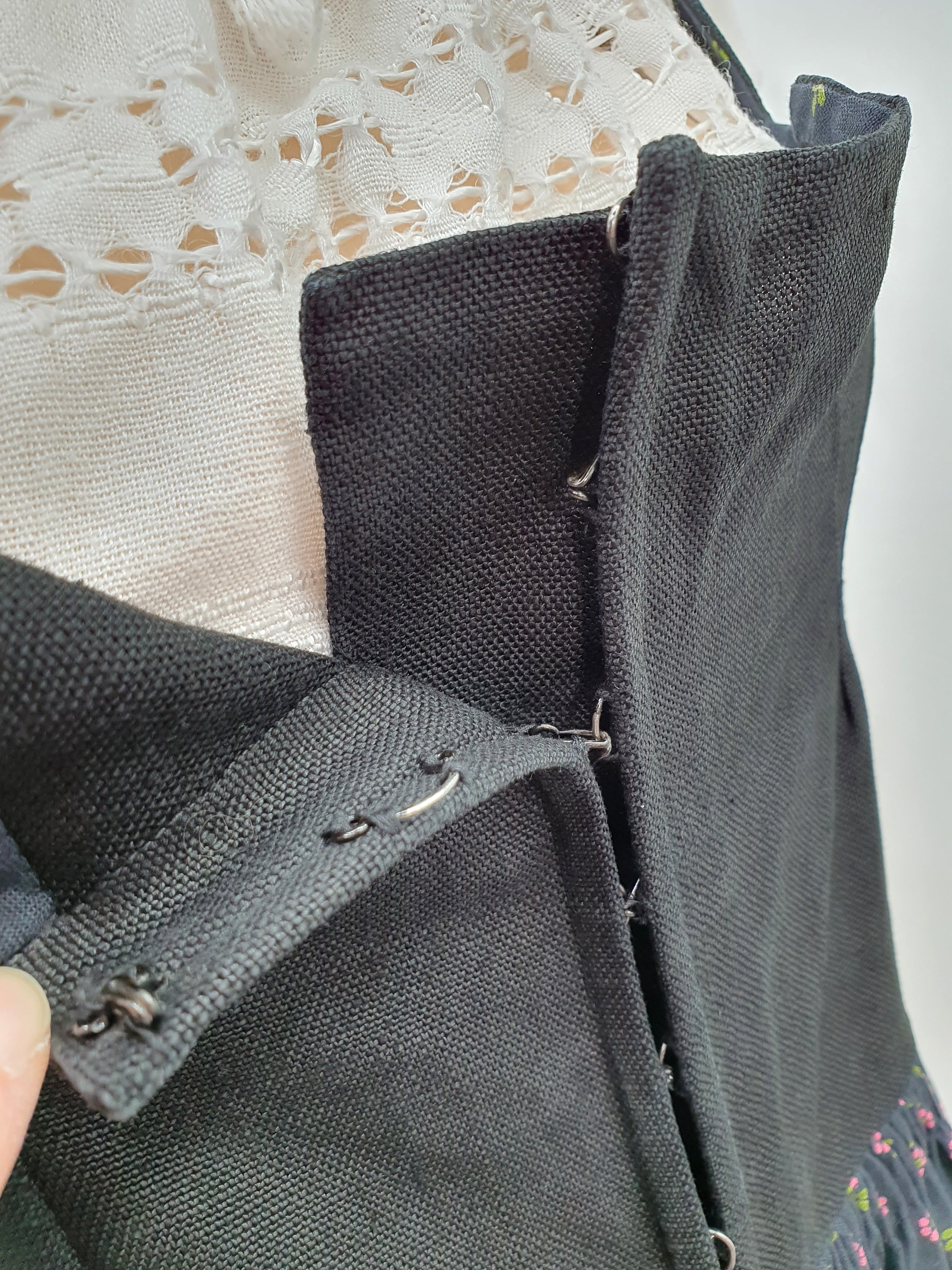 Original Lanz, aito dirndl-mekko Itävallasta, 70-80-luku, koko 38-40