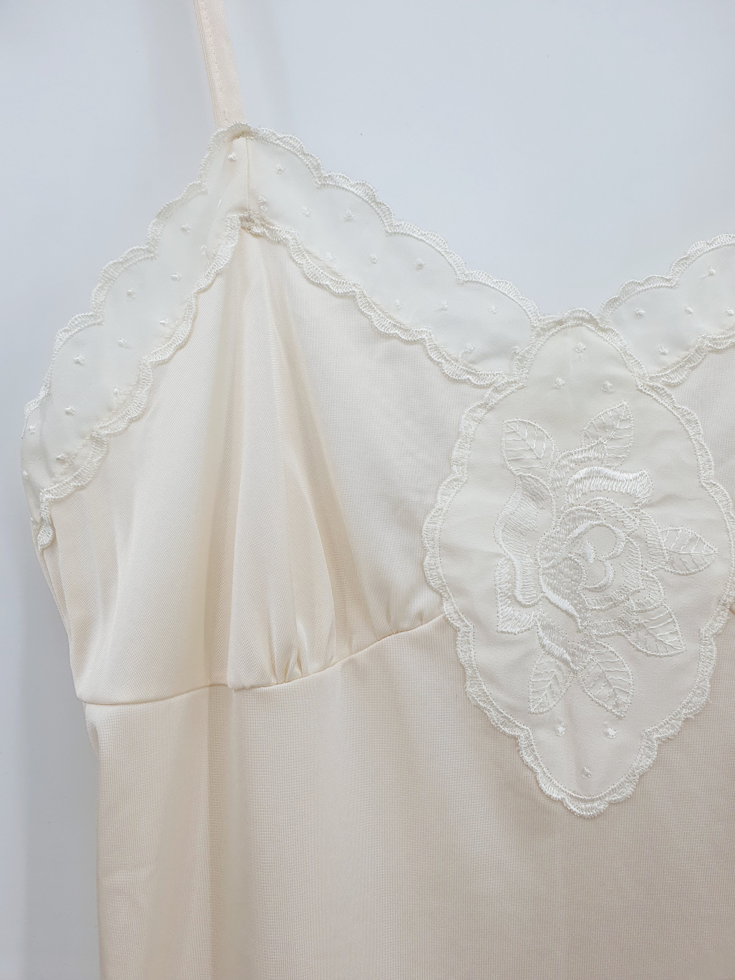 Finnwear, luonnonvalkoinen body, 90-luvulta, koko 36-38