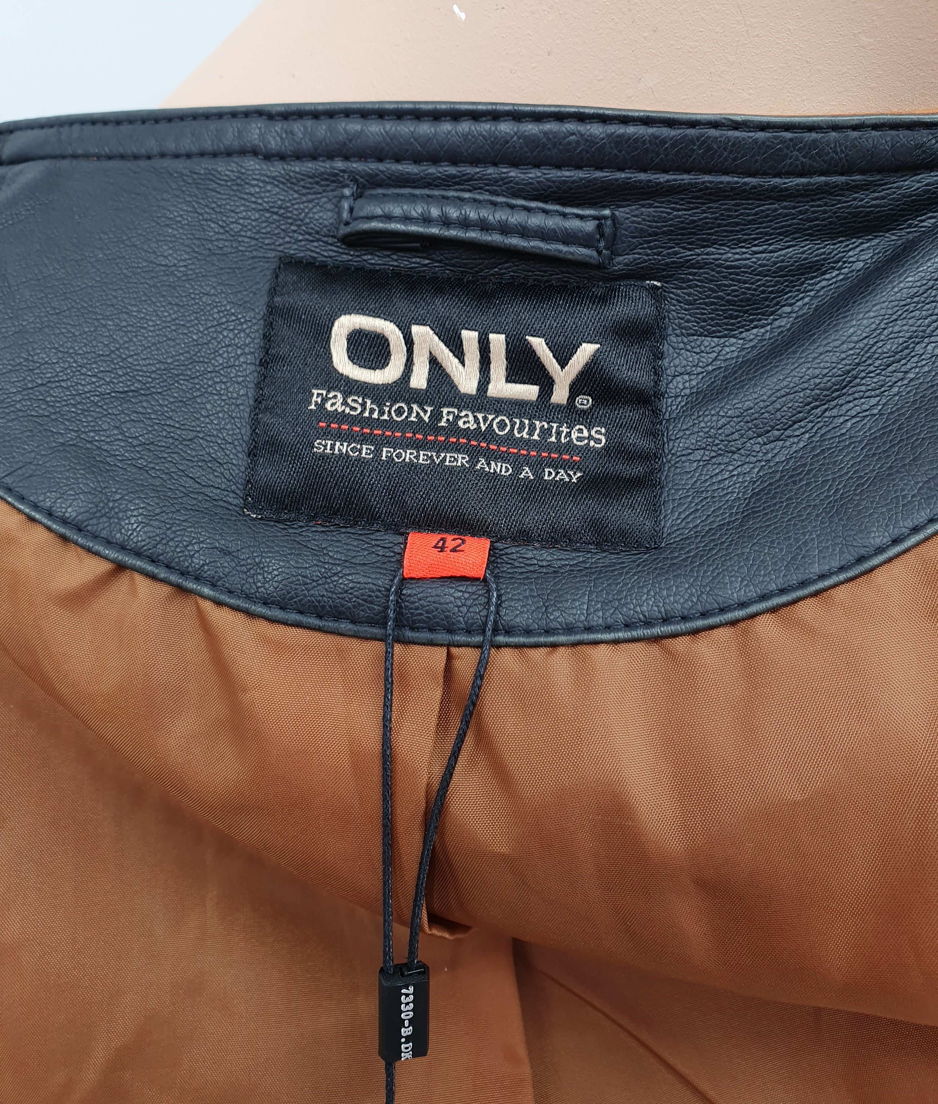 Only, ruskea secondhand jakku, käyttämätön, koko 42