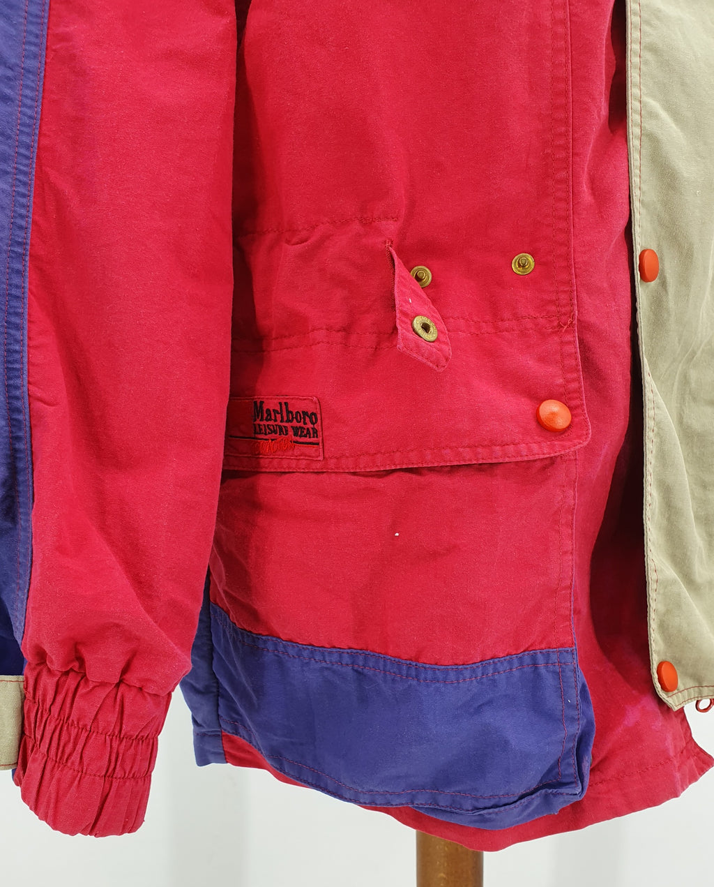 Marlboro Leisure wear, ulkoilutakki 80-luvulta, koko miesten L/XL, naisten 44-46