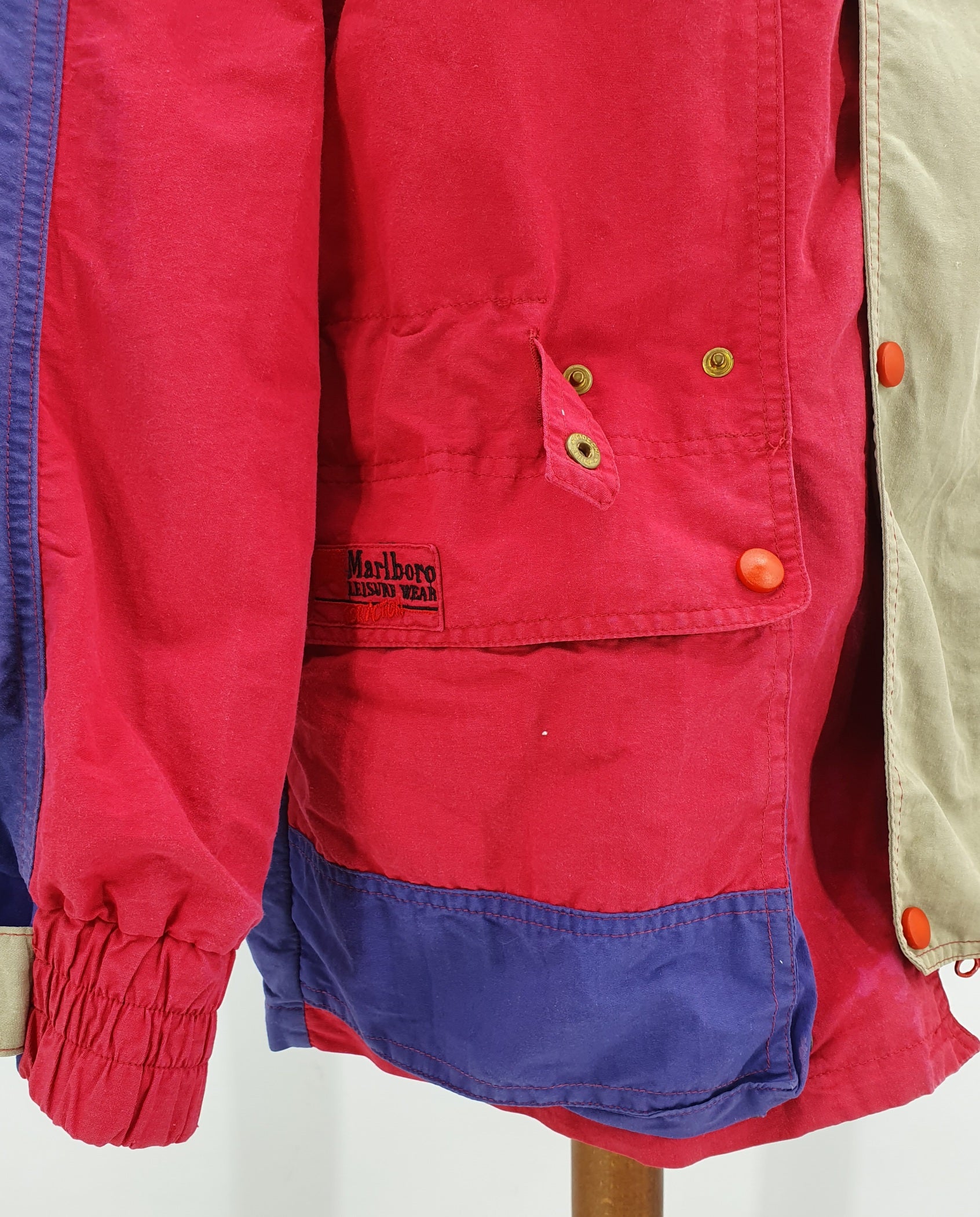 Marlboro Leisure wear, ulkoilutakki 80-luvulta, koko miesten L/XL, naisten 44-46