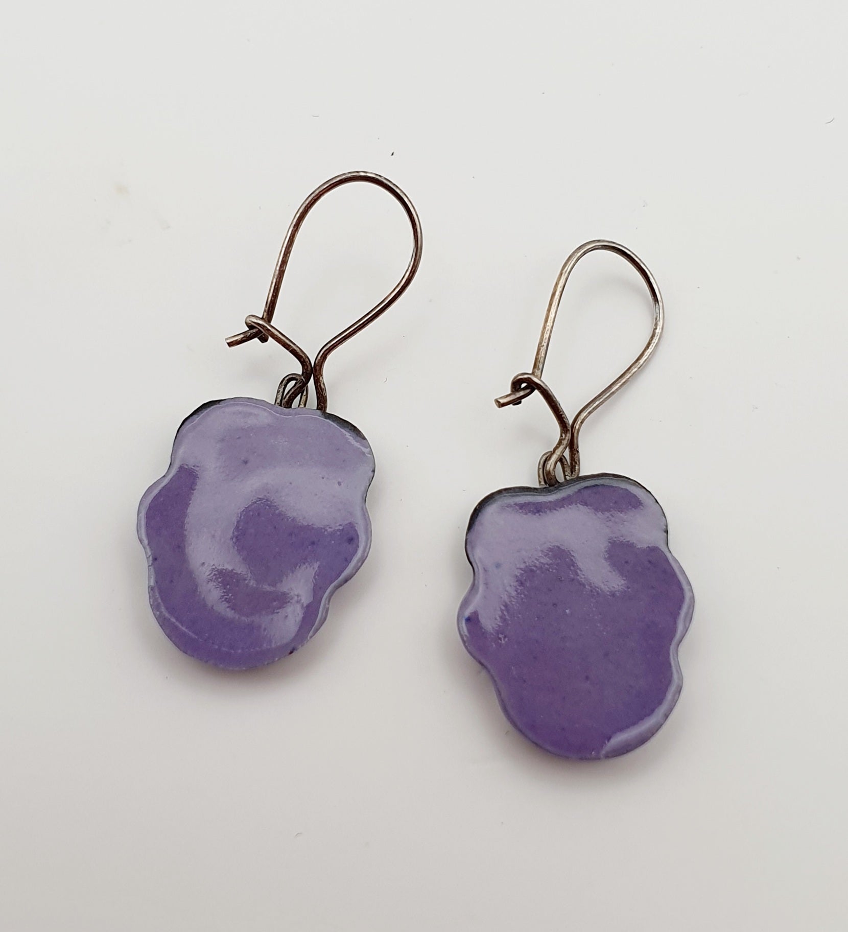 Korvakorut, violetti orvokki