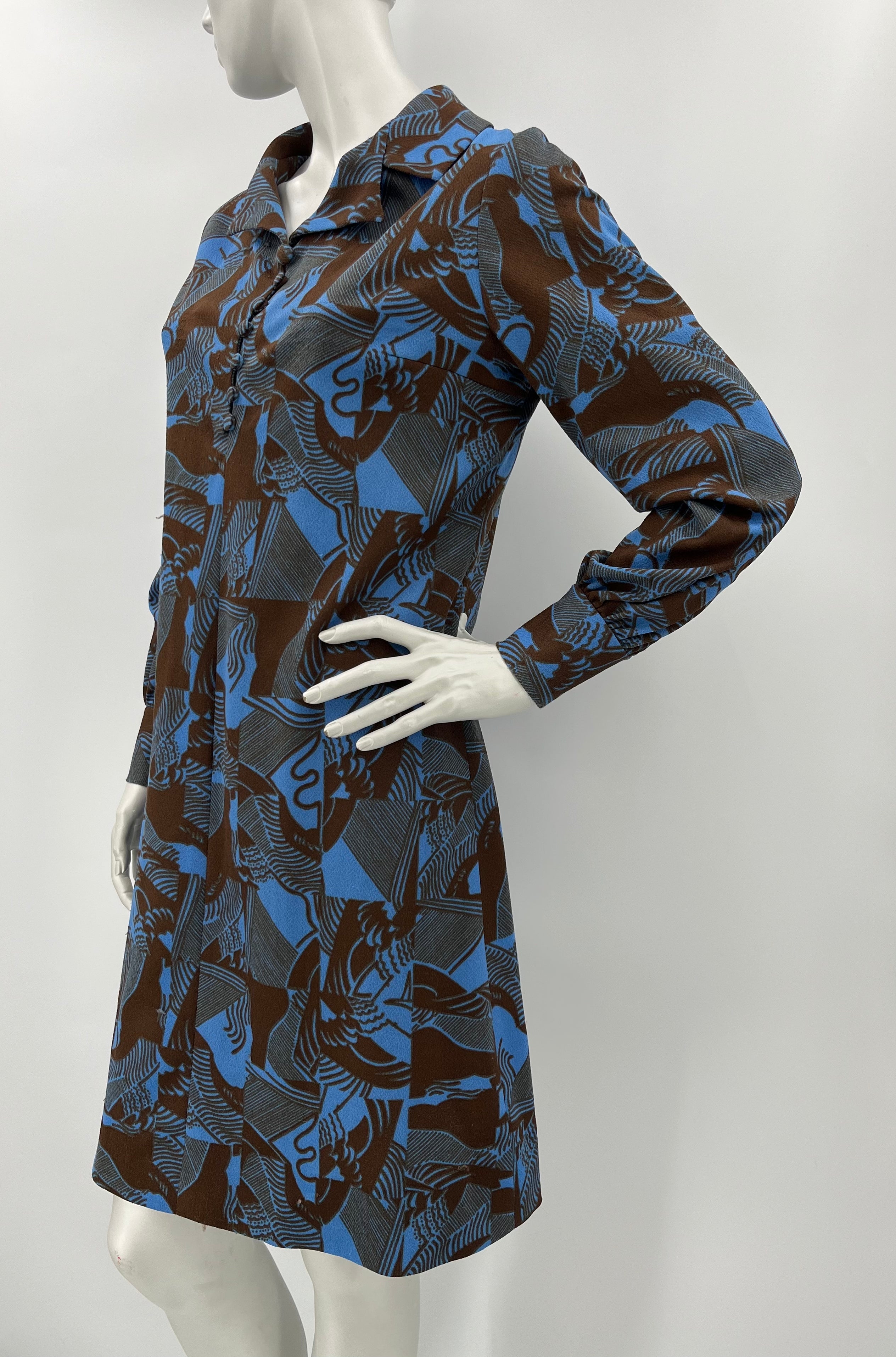 Patterned blue-brown dress from the 70s, size 40