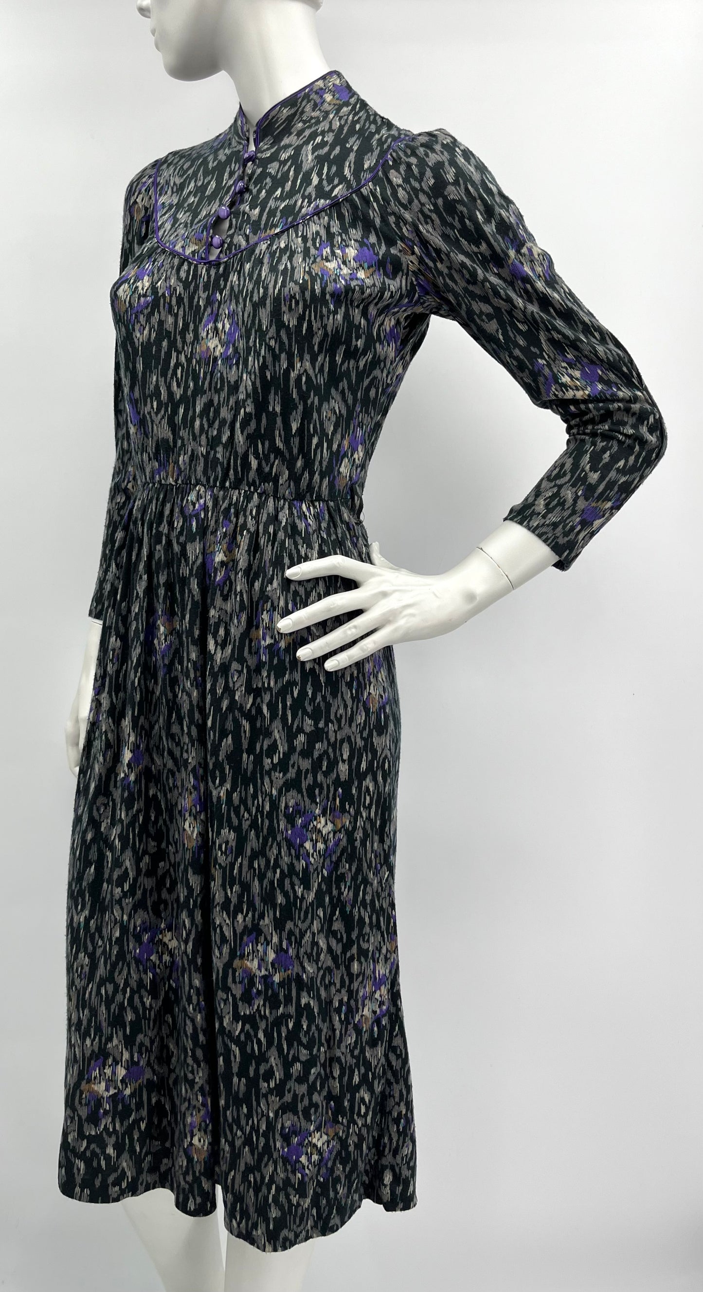 Amis, kuviollinen musta mekko, 90-luku, koko 36