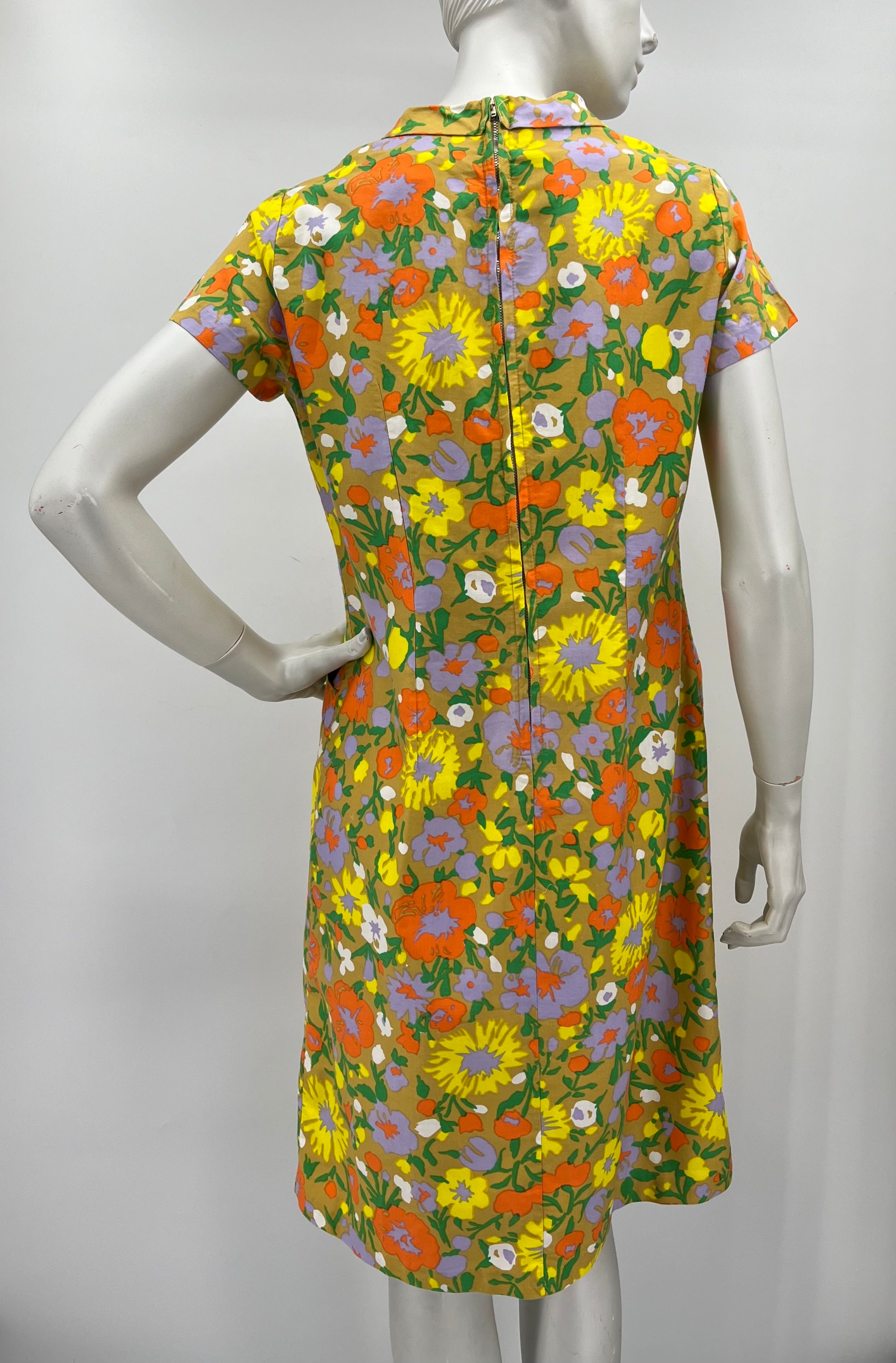Nilvira De Luxe, colorful floral dress from the 50s, size 38