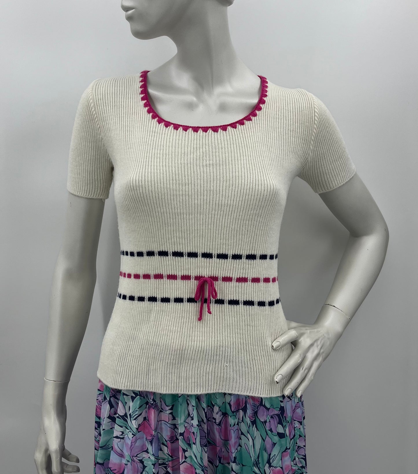 Spa Knitwear, valkoinen neulepaita, 80-90-luku, koko 38