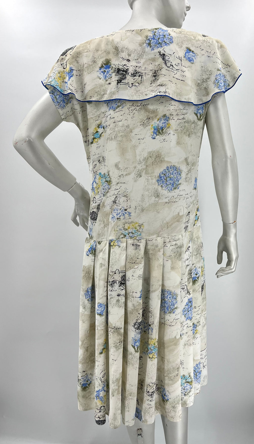Santarelli, light-colored viscose dress, 90s, size 38(40)