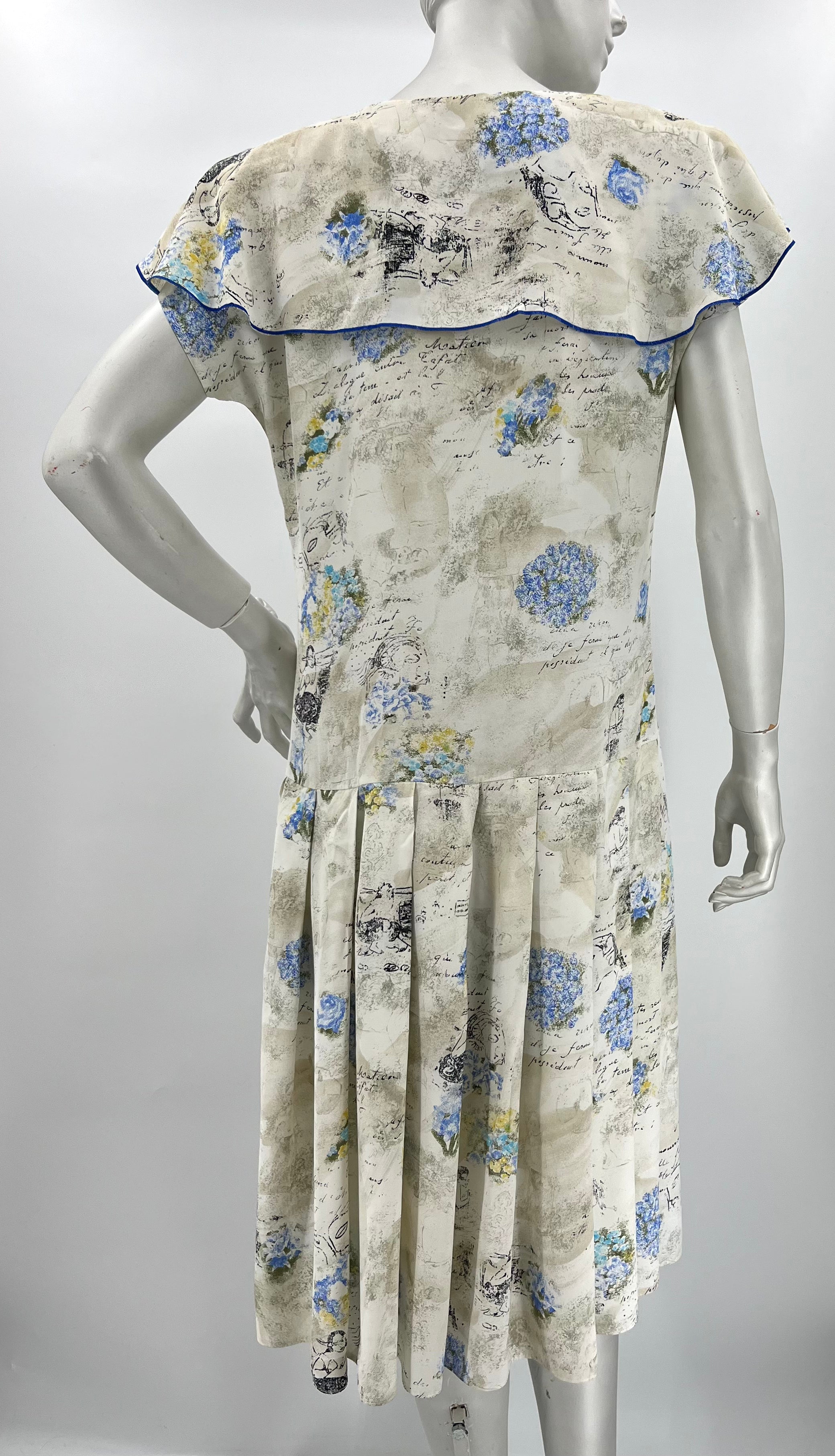 Santarelli, light-colored viscose dress, 90s, size 38(40)