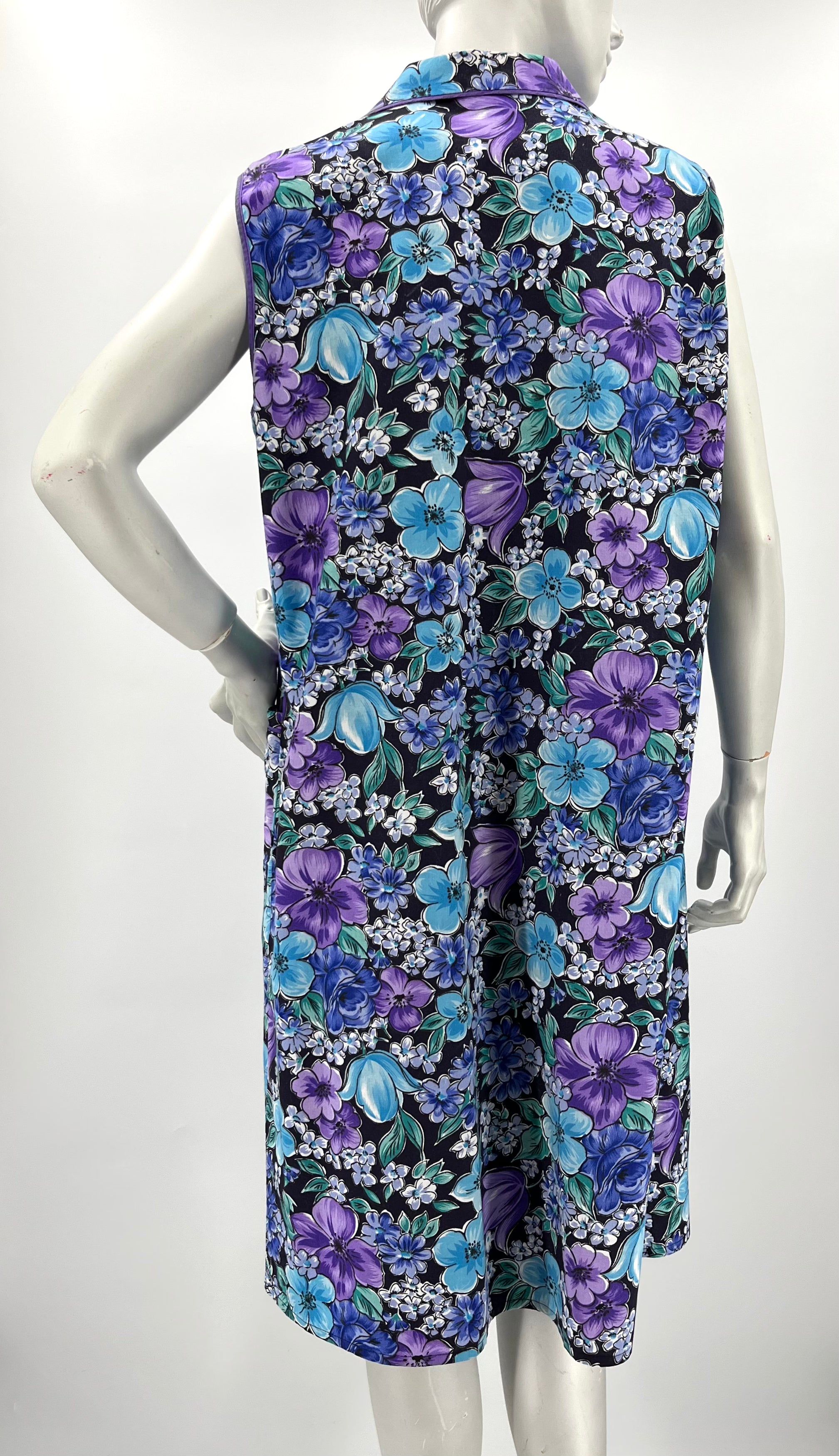 Création Atelier, sleeveless cotton dress with belt, 90s, size 40