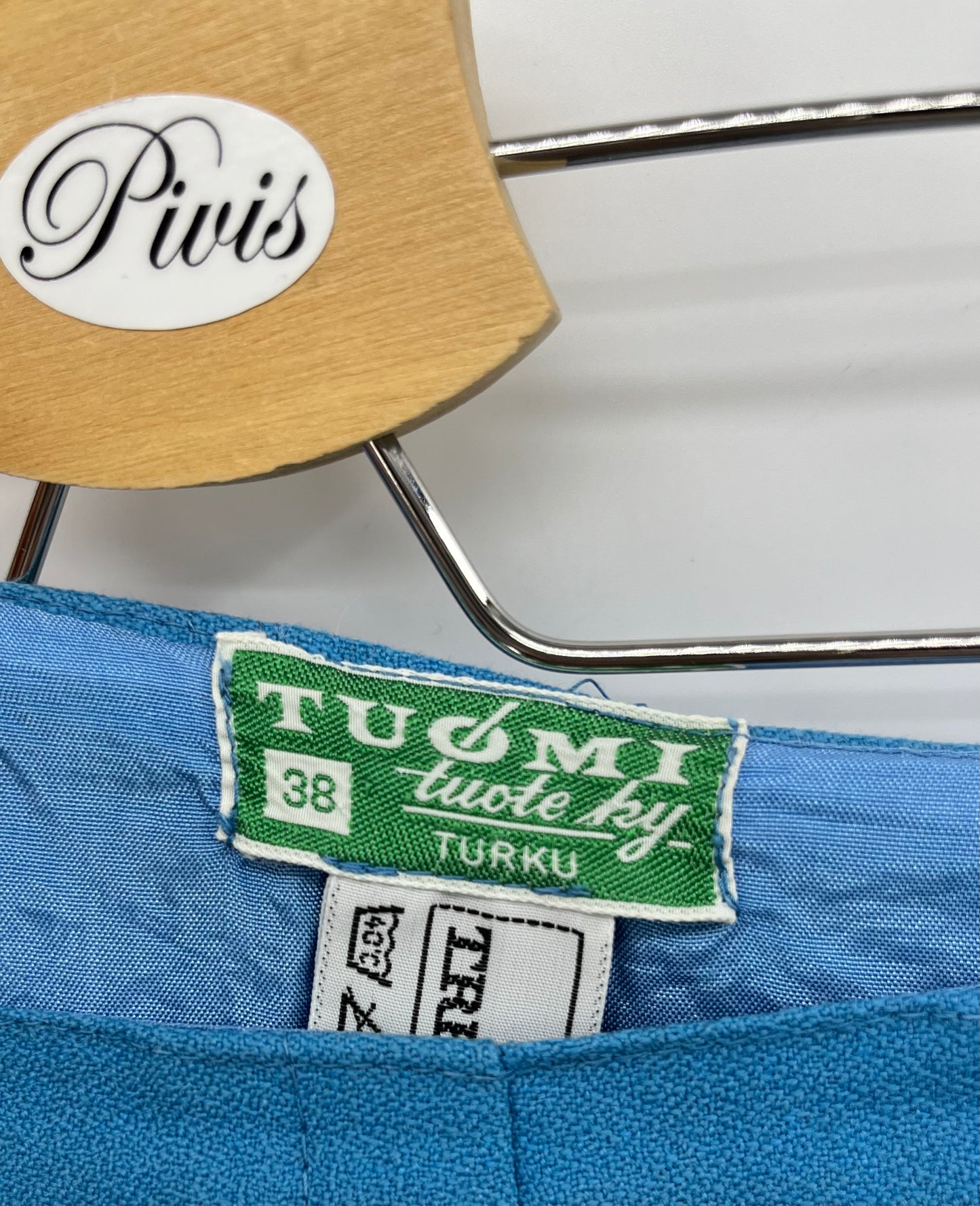 Tuomi-Tuote Ky, turkoosinsininen hame, 60-luku, vyöt.ymp. 64cm, kokoarvio 34