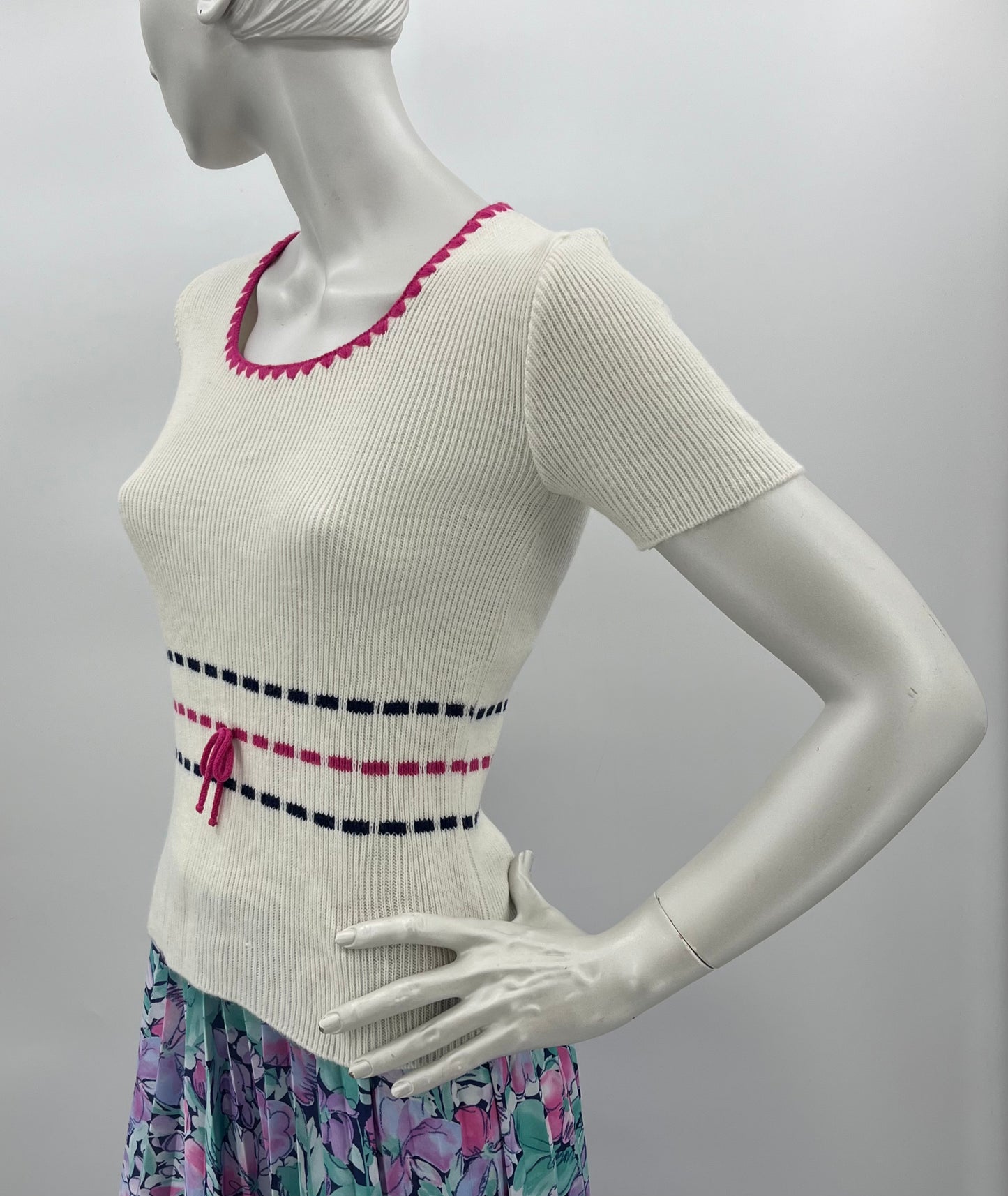 Spa Knitwear, valkoinen neulepaita, 80-90-luku, koko 38