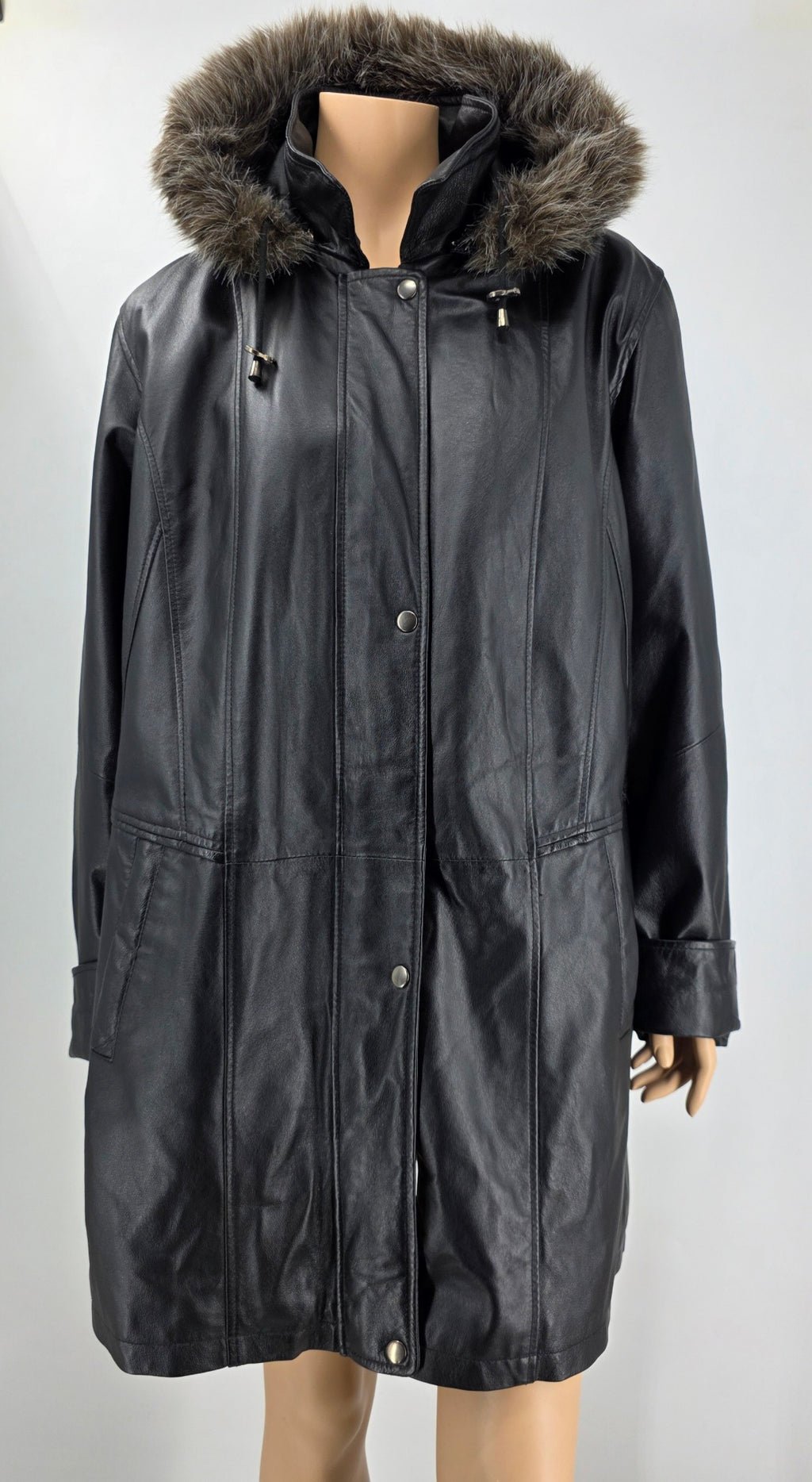 Black hooded leather jacket with quilted lining from the 90s-2000s, size 44