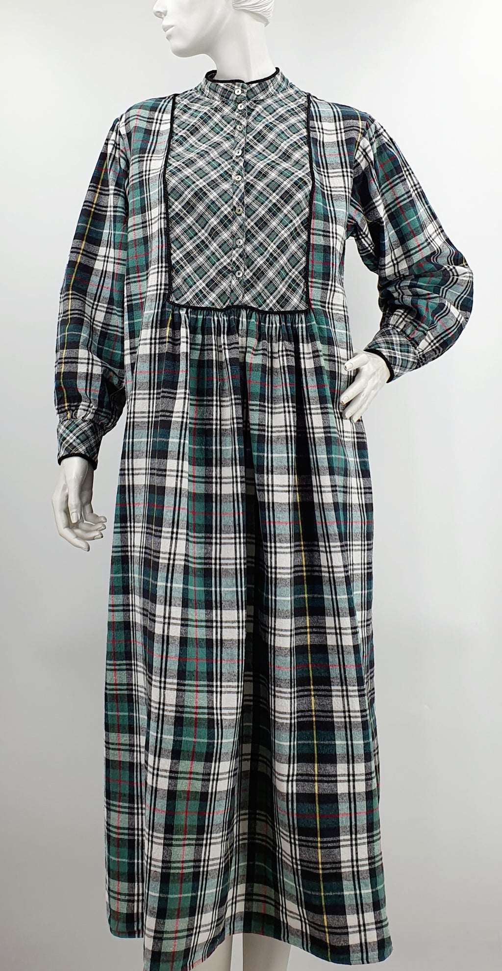 Eileen West, ruudullinen flanellimekko tai kotiasu 90-luvulta, koko 42