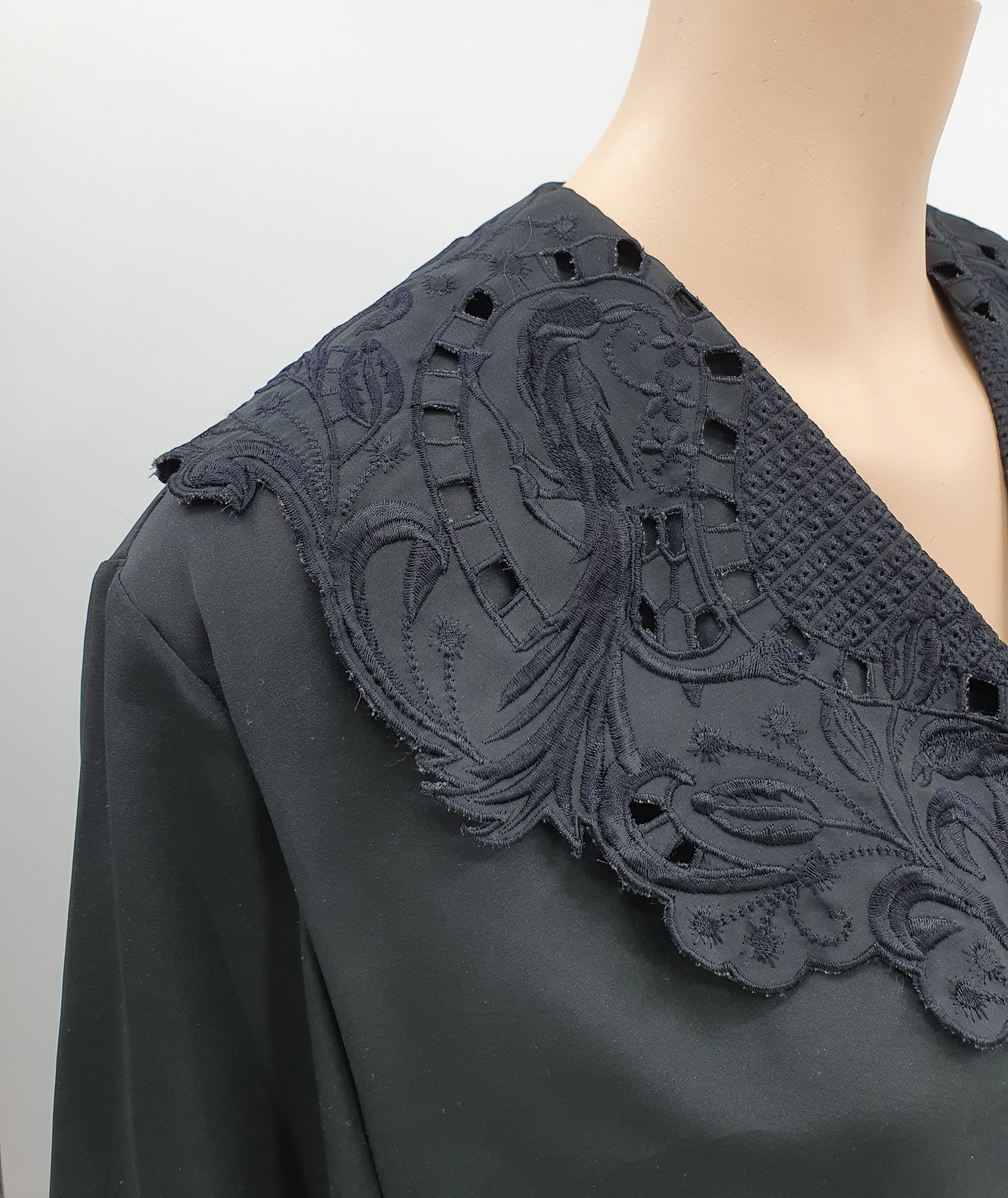 Black embroidered women's shirt from the 90s, size 46