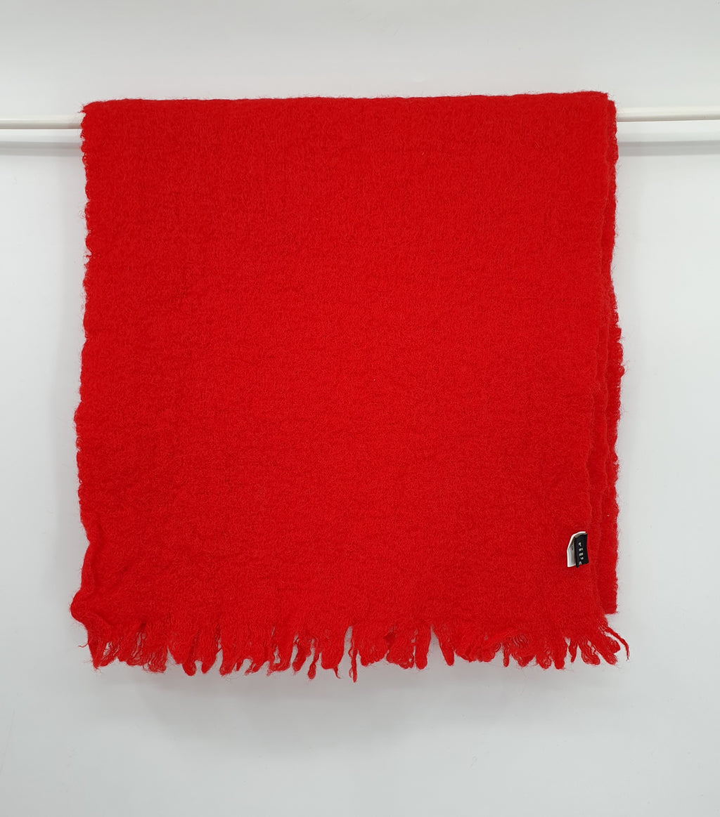 Ril`s punainen villahuivi 2000-luvulta