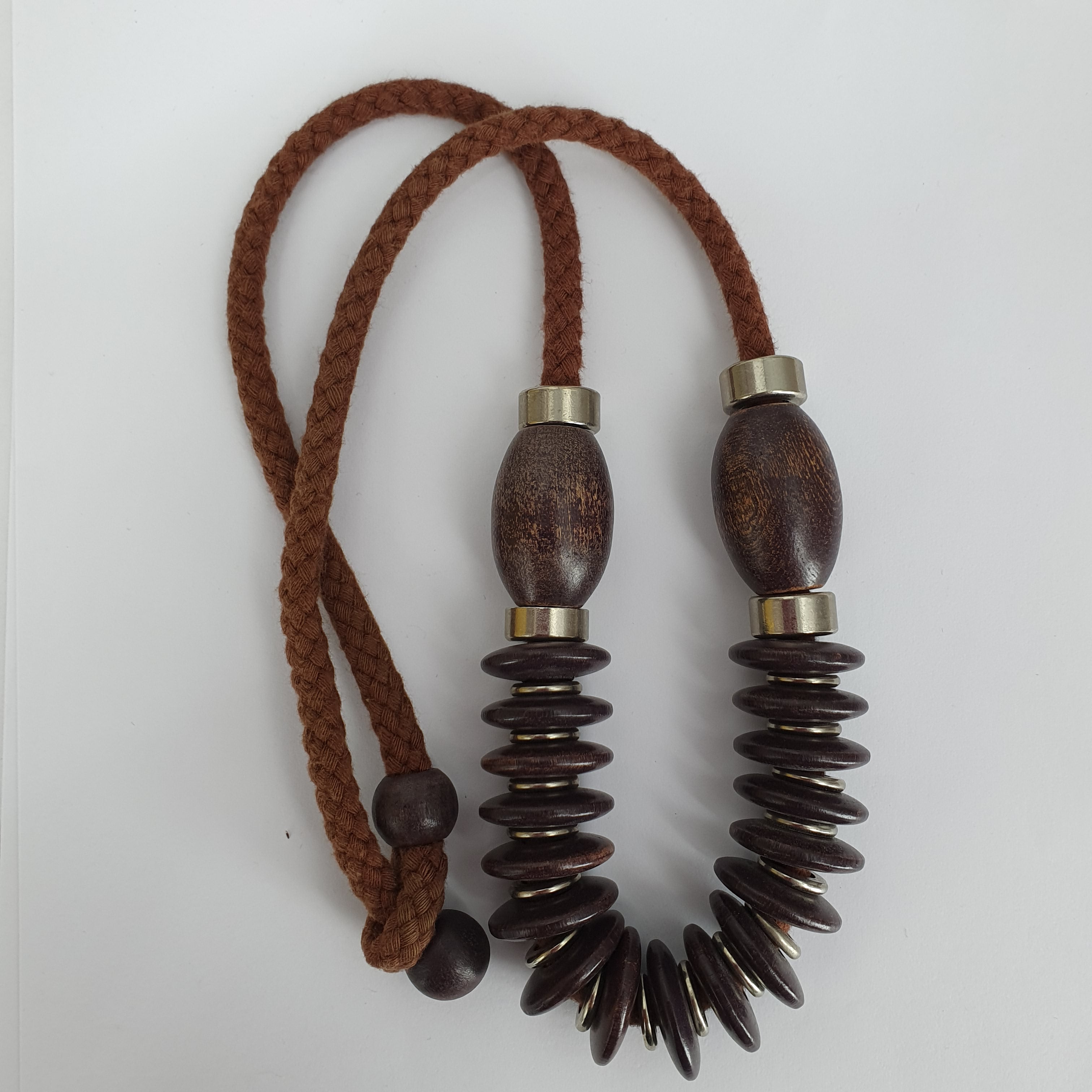 Aarikka, Kehäkukka-necklace from the 80s, color plum/brown, length 65cm
