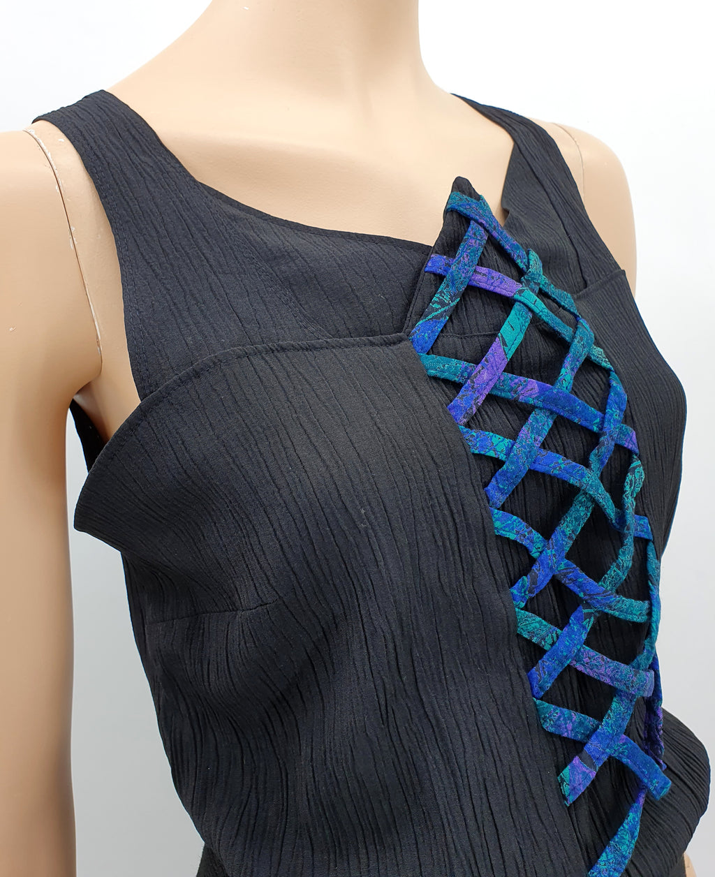 Black top with a checkered pattern, 80s-90s, size 38