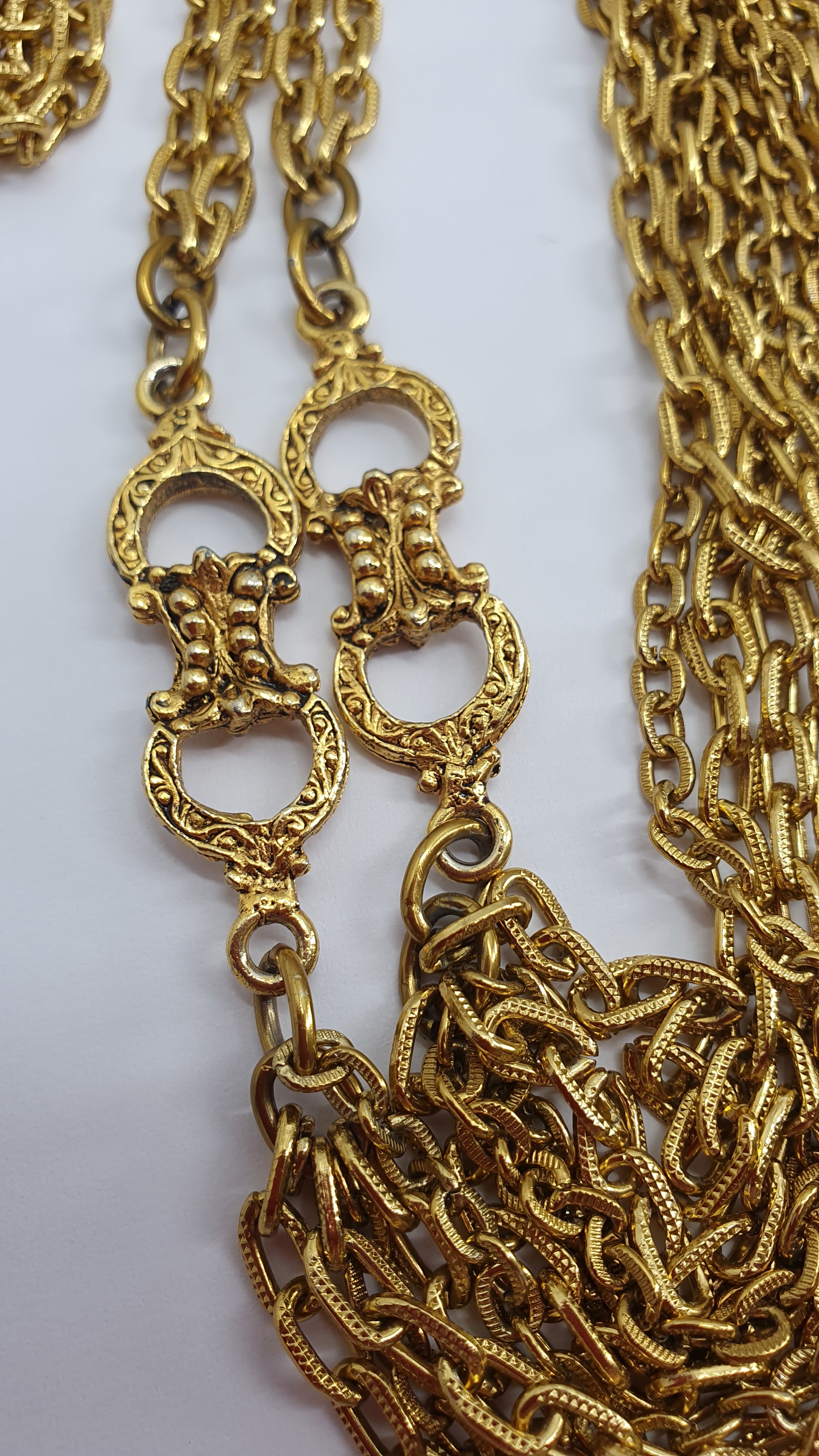 Multi-piece gold-colored necklace from the 90s, length 108cm