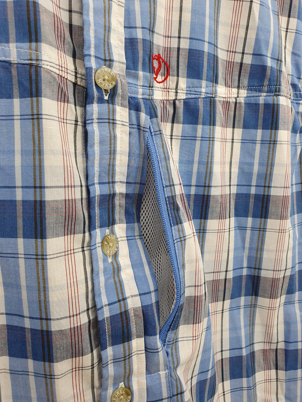 Fjällräven, men's short-sleeved shirt from the 2000s, size ML