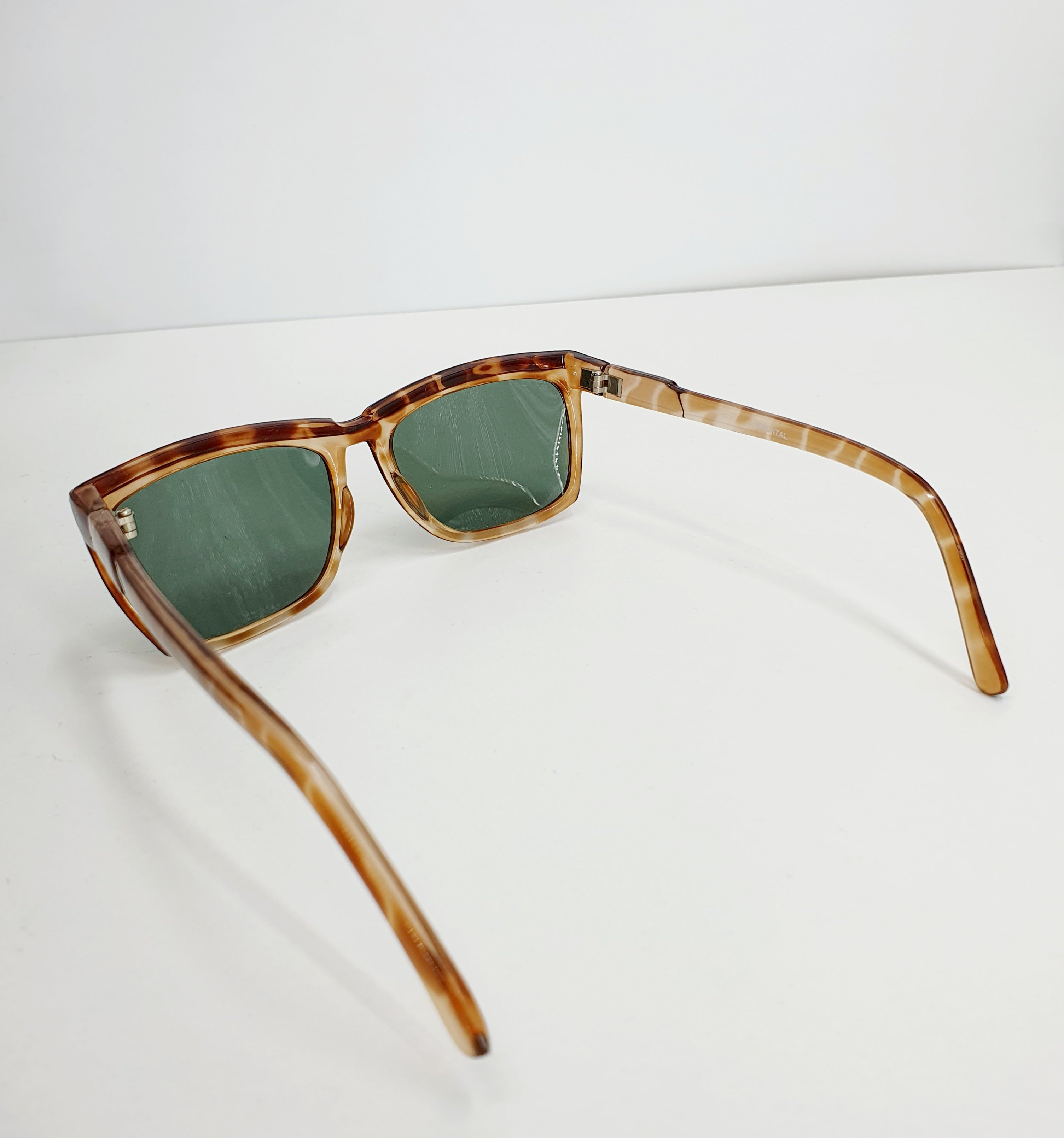 Sunglasses from the 70s, men's model