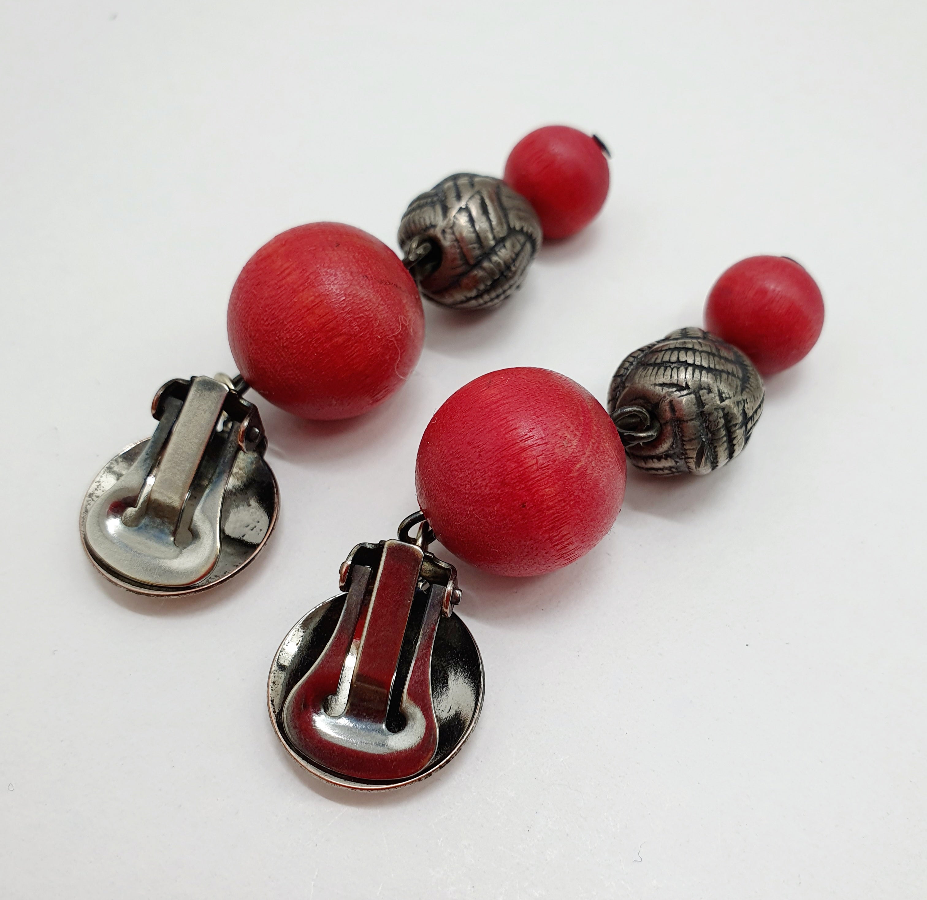 Aarikka, Ingrid clip earrings from the 90s