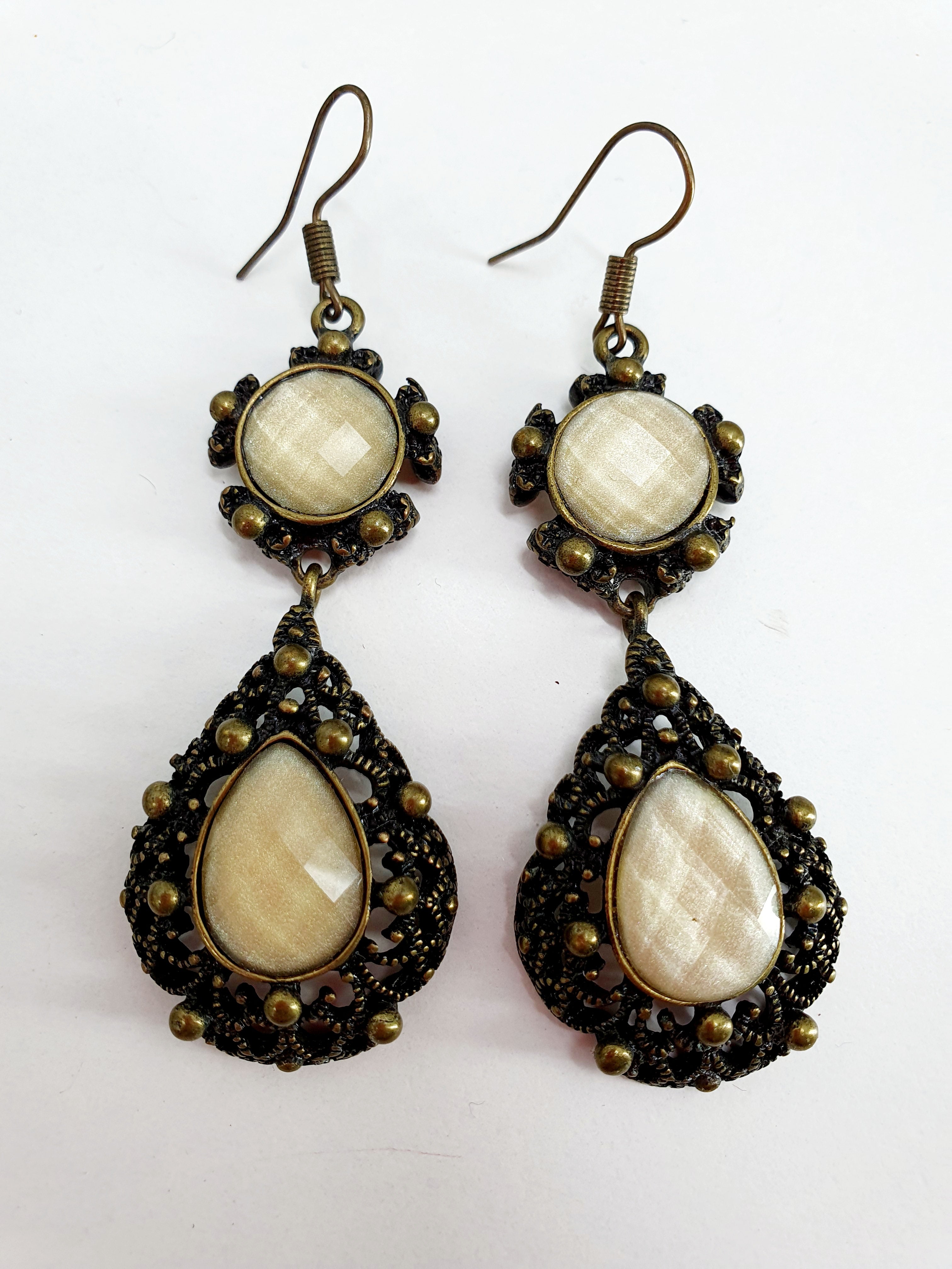 Lace-like hook earrings, antique brass color