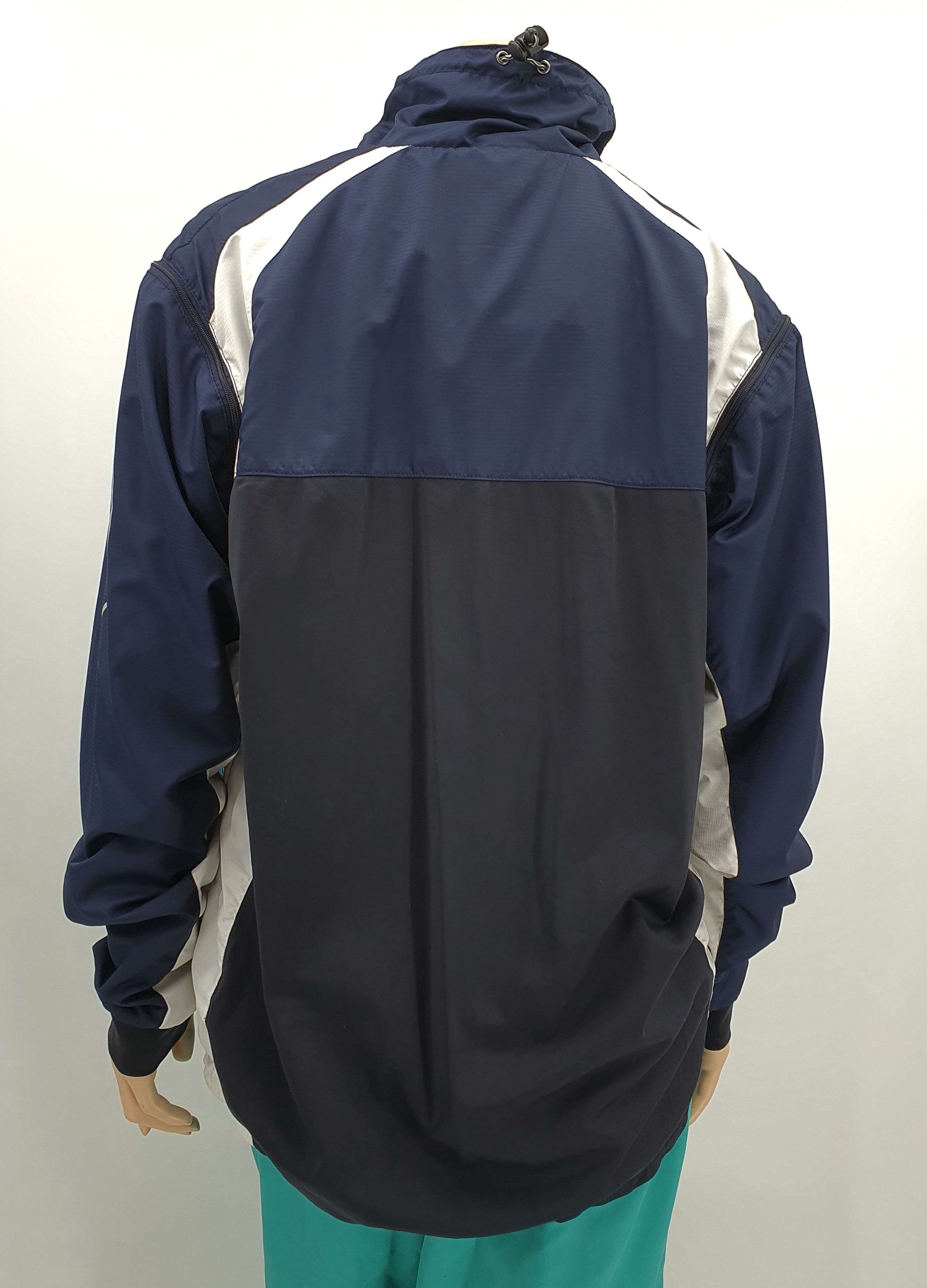 Halti Hiihtotakki Sapporo 2007 mallistosta Irroitettavat hihat, kuva selkäpuolelta