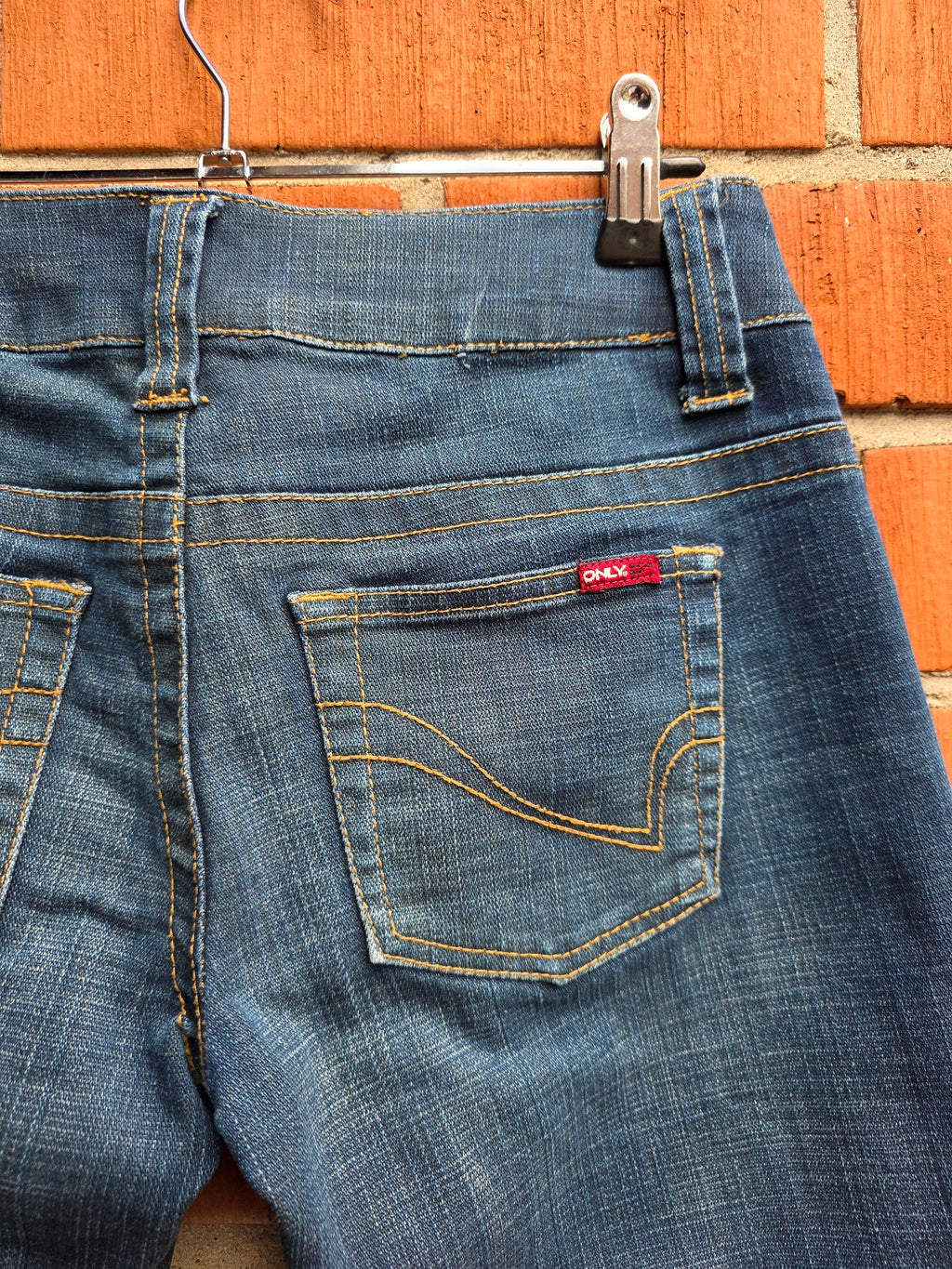 Only, low-waisted Y2K jeans, size W26