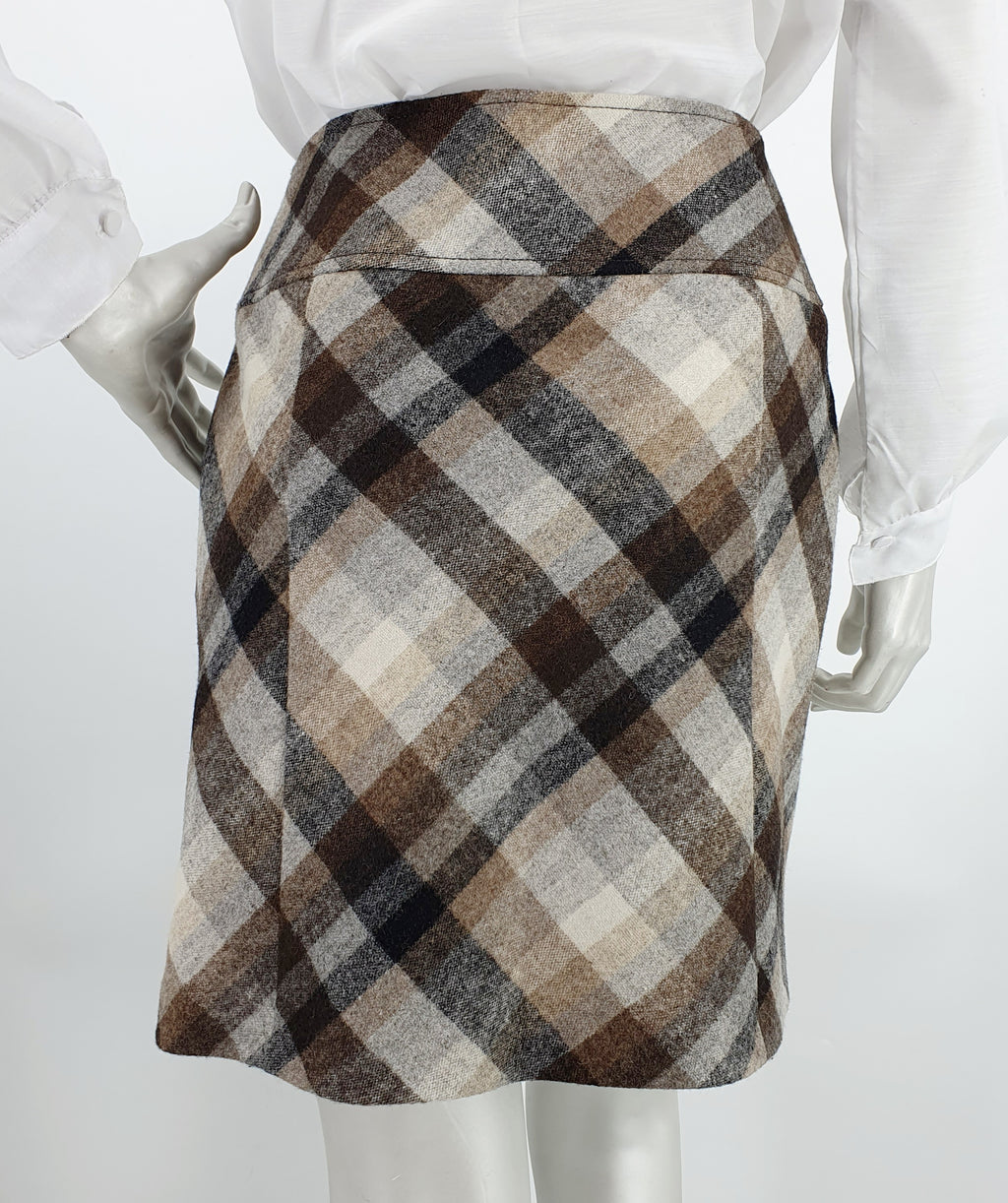 s.Oliver, short checkered autumn skirt from the 2000s, waist 76cm, size 36-38
