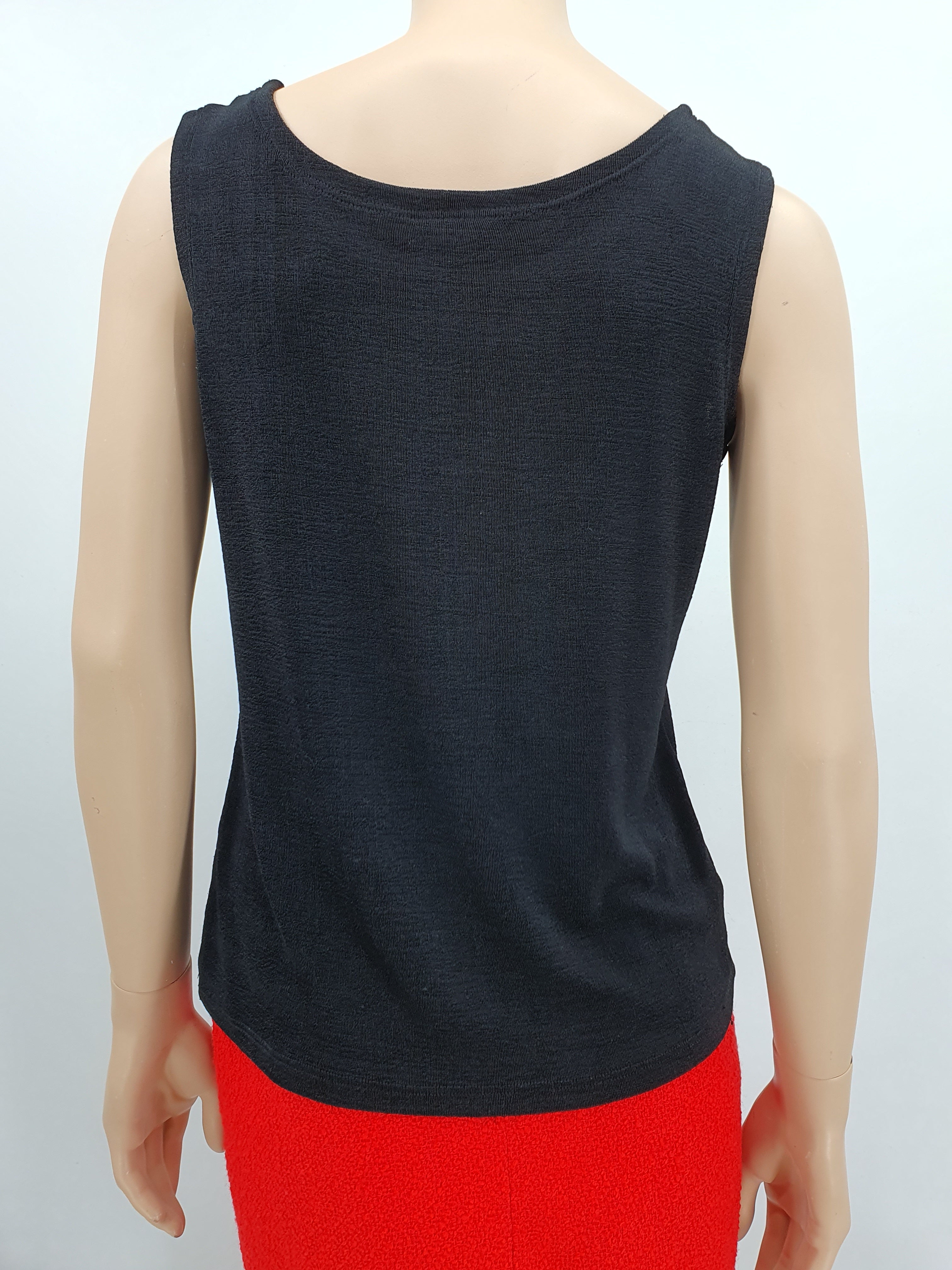 Musta joustava toppi 90-luvulta, valmistettu Suomessa, koko 38