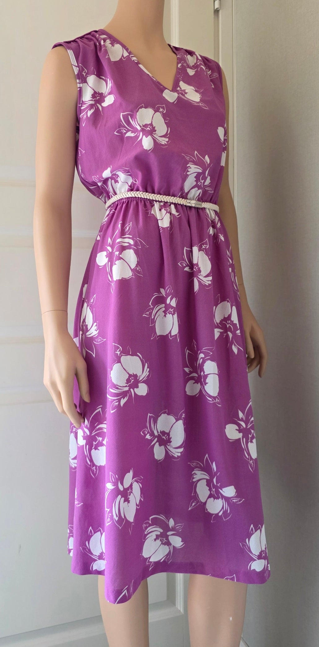 Lilac sleeveless summer dress from the 80s, size 38-40