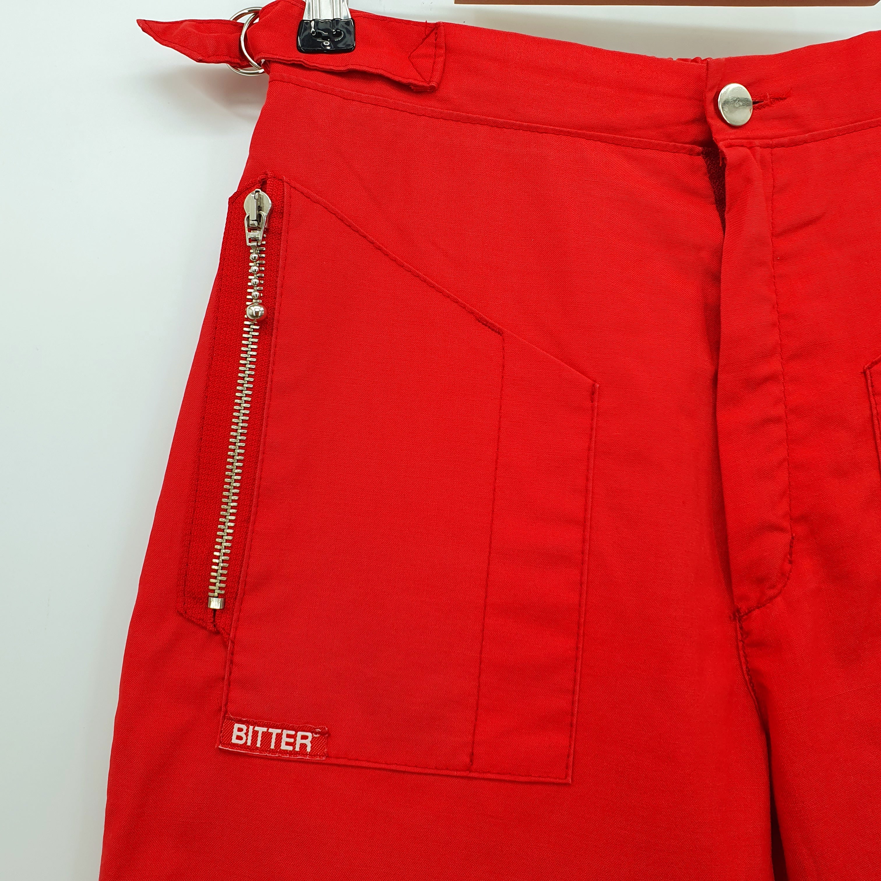 Farmariteollisuus Oy, red pants from the 80s, size (32)34