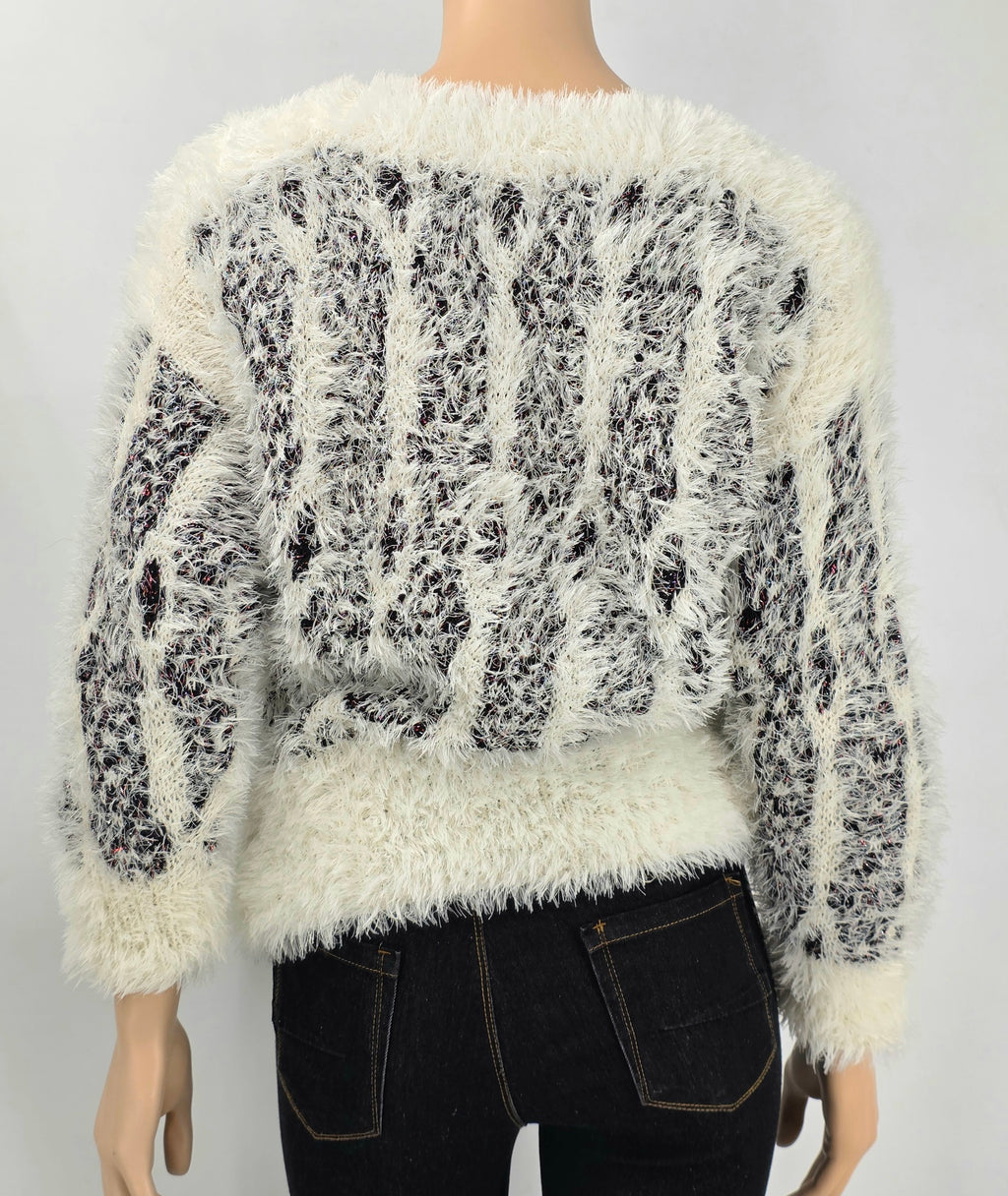 Black and white fluffy sweater from the 80s, size 36-38